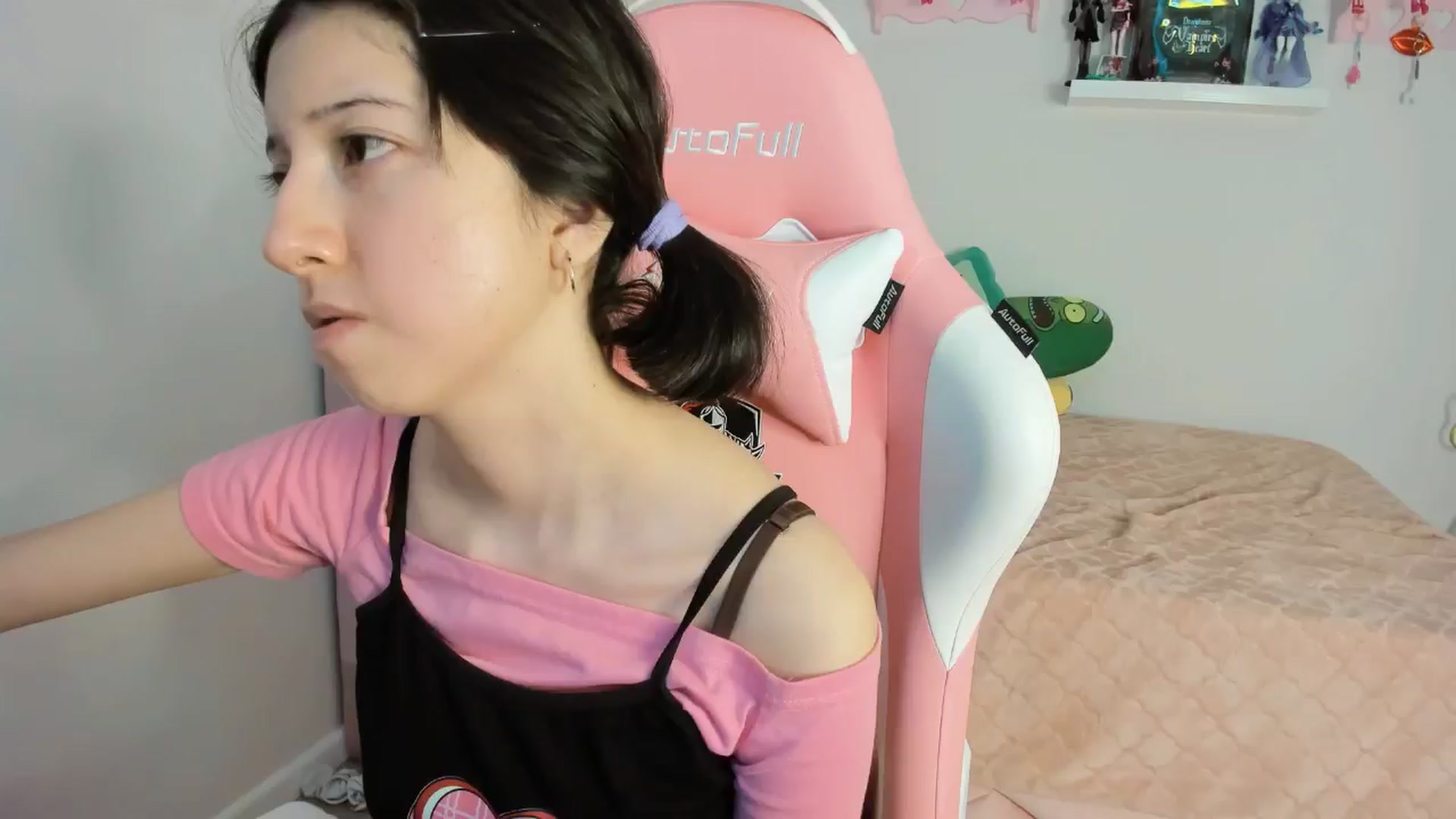 Gallery image thumbnail from Cherrycute666's myfreecams stream on, 11/09/2024, 14:53 image 3 of 20