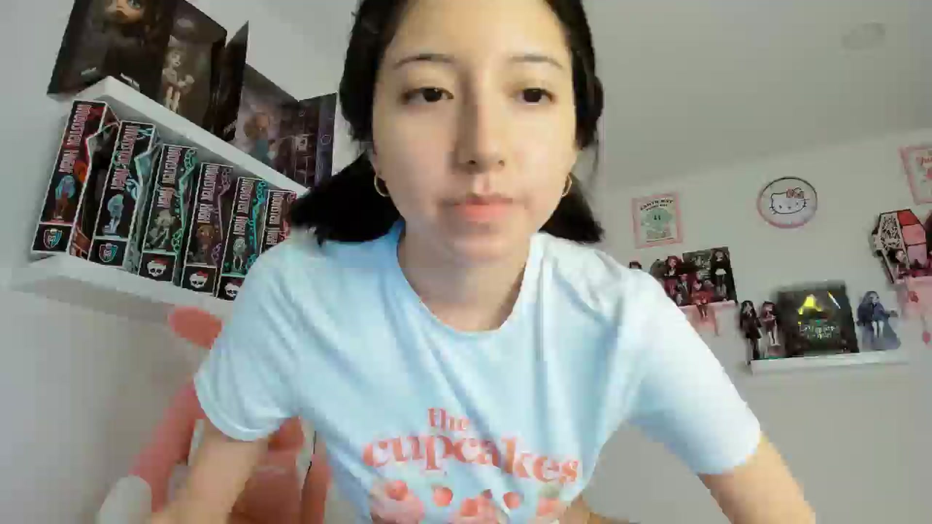 Gallery image thumbnail from Cherrycute666's myfreecams stream on, 11/10/2024, 05:09 image 18 of 20