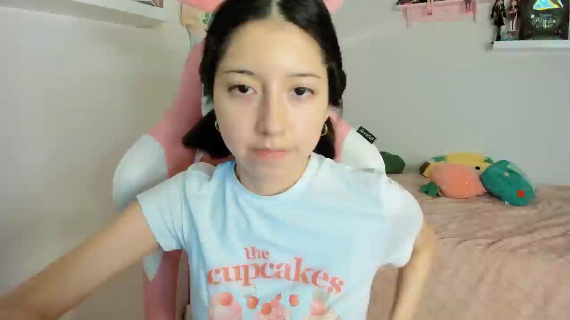 Gallery image thumbnail from Cherrycute666's myfreecams stream on, 11/10/2024, 05:09 image 8 of 20