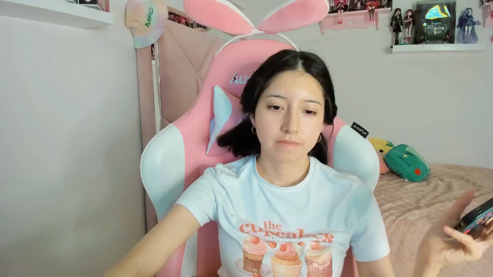 Gallery image thumbnail from Cherrycute666's myfreecams stream on, 11/10/2024, 05:47 image 19 of 20