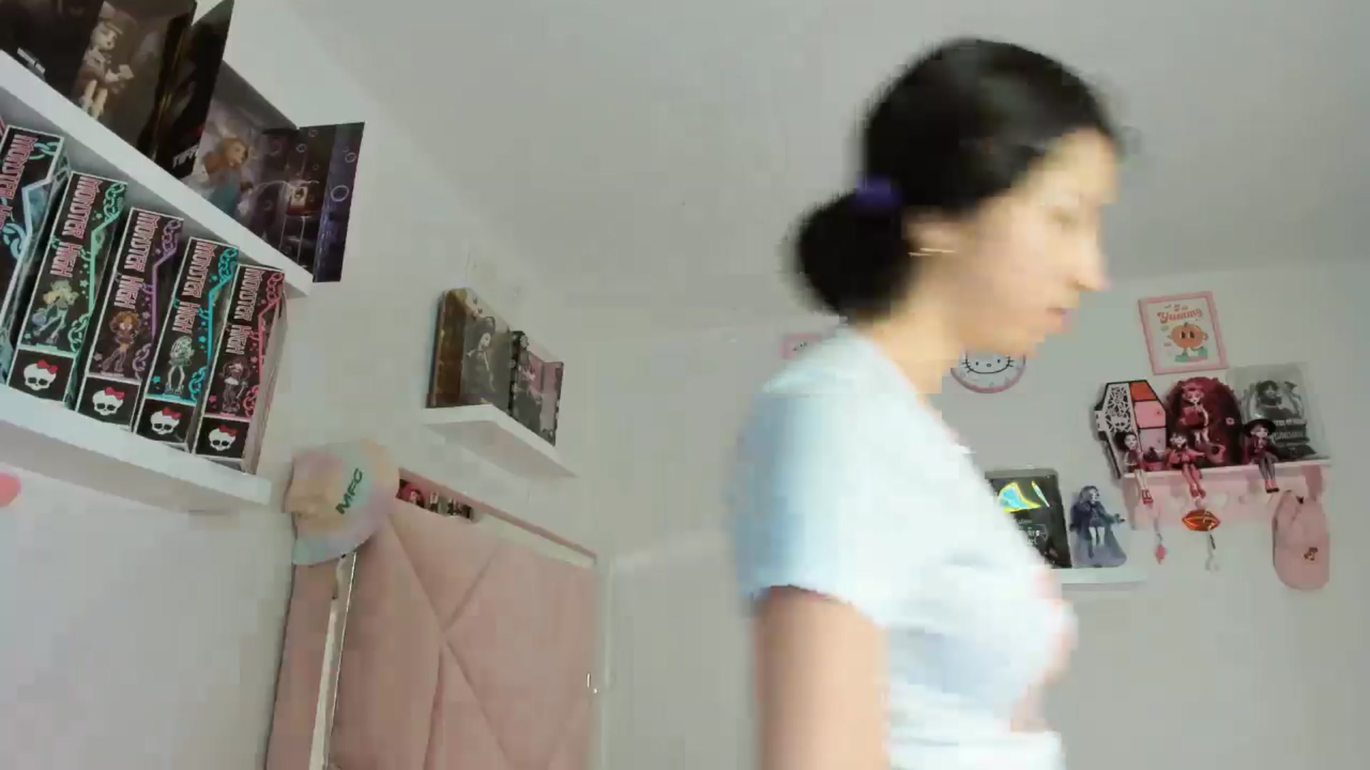 Gallery image thumbnail from Cherrycute666's myfreecams stream on, 11/10/2024, 07:24 image 10 of 20