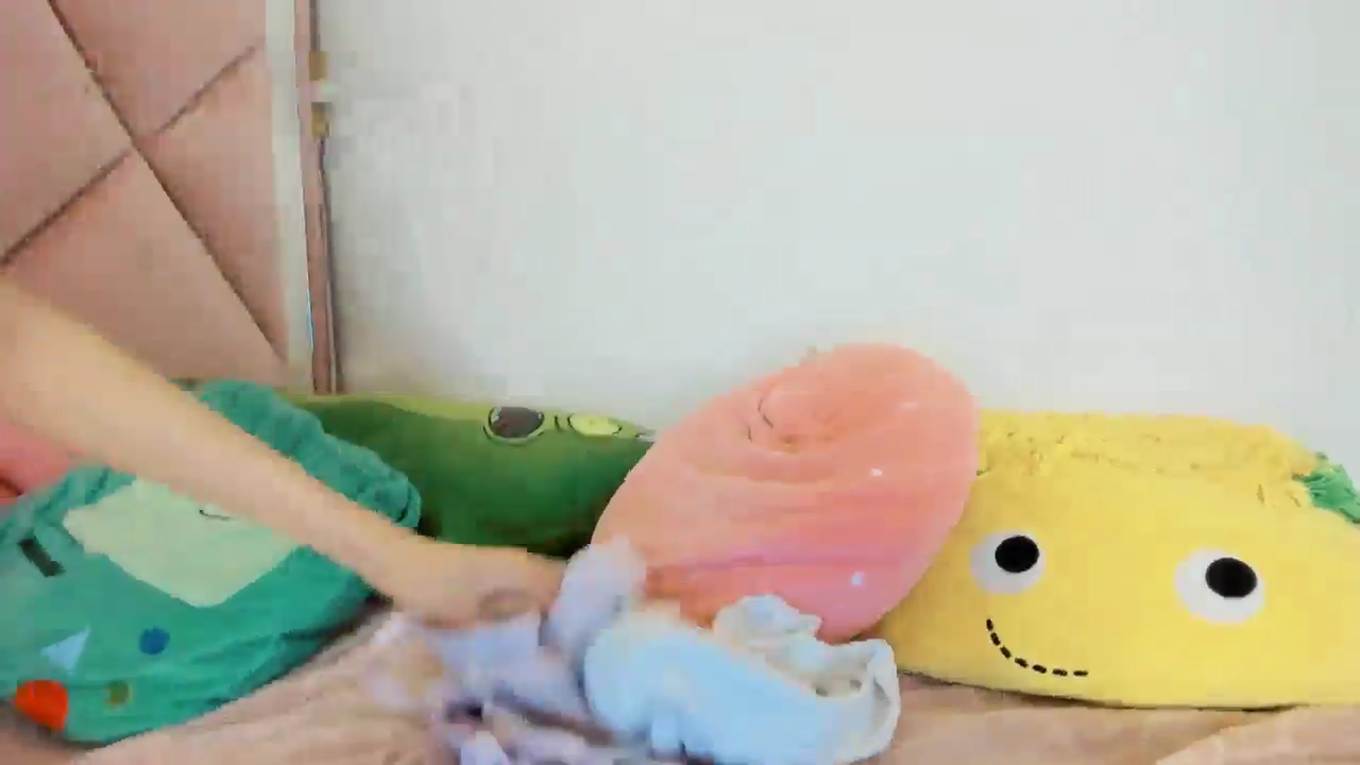 Gallery image thumbnail from Cherrycute666's myfreecams stream on, 11/10/2024, 11:54 image 15 of 20