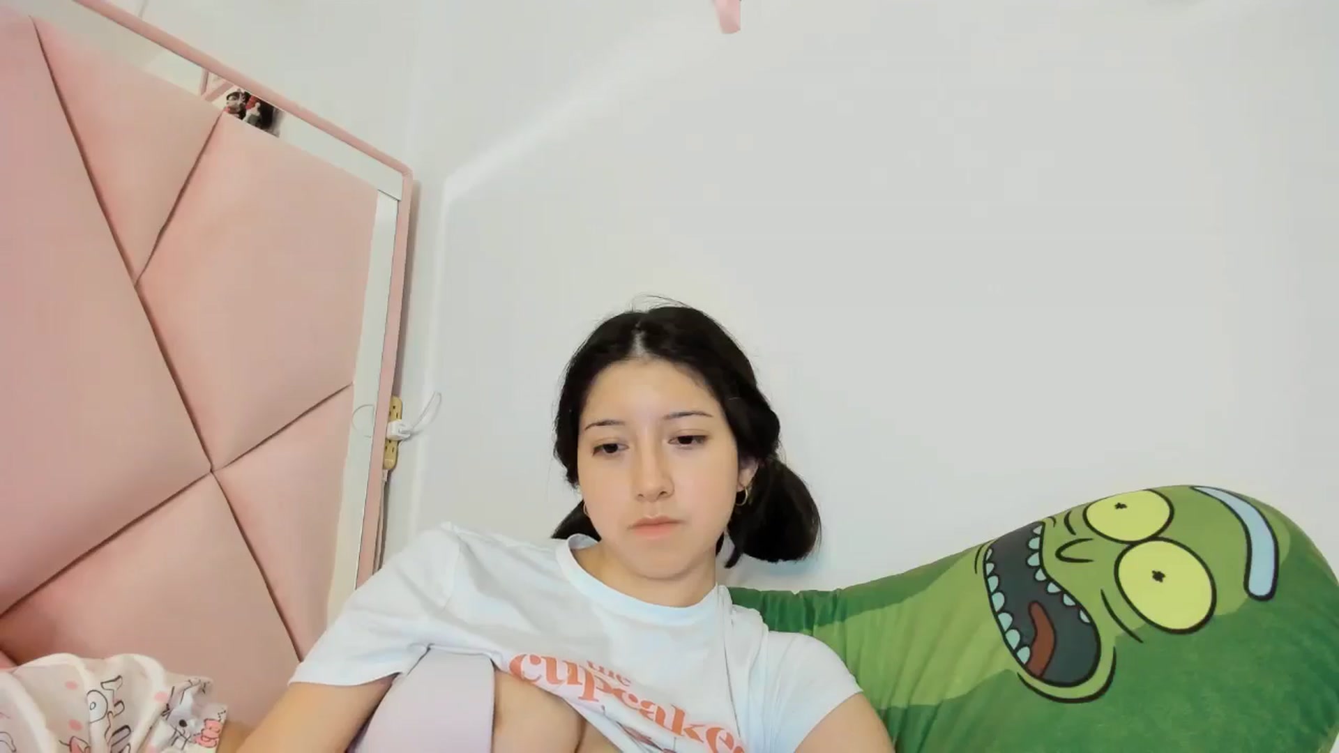 Gallery image thumbnail from Cherrycute666's myfreecams stream on, 11/10/2024, 13:13 image 5 of 20