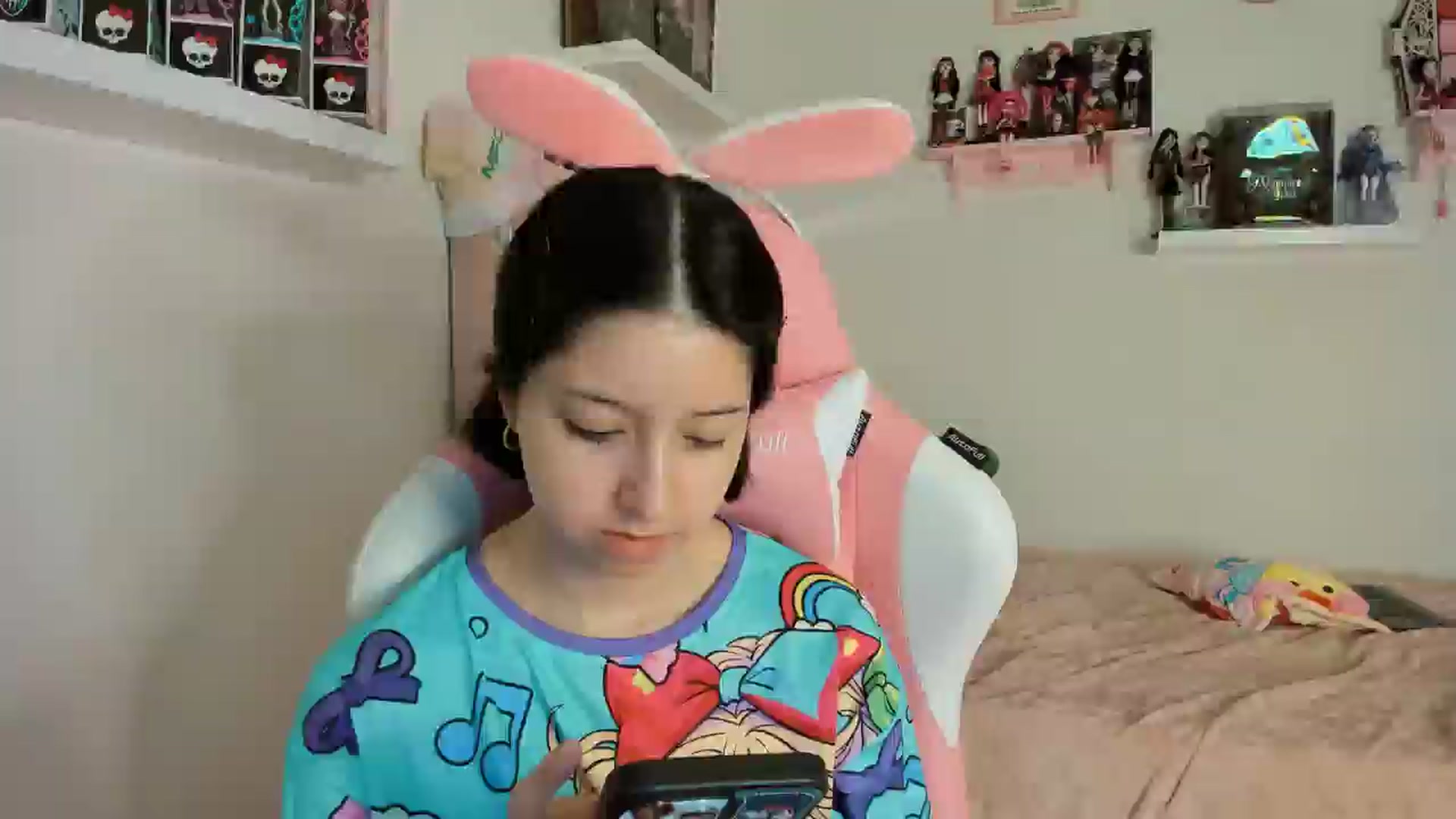 Gallery image thumbnail from Cherrycute666's myfreecams stream on, 11/11/2024, 02:10 image 4 of 20