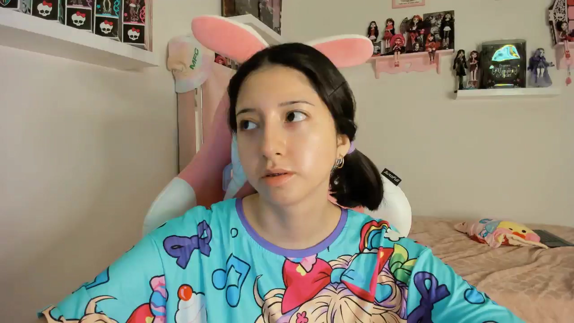 Gallery image thumbnail from Cherrycute666's myfreecams stream on, 11/11/2024, 02:10 image 2 of 20