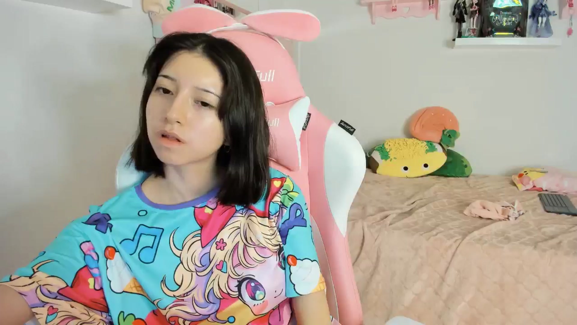 Gallery image thumbnail from Cherrycute666's myfreecams stream on, 11/11/2024, 10:38 image 8 of 20