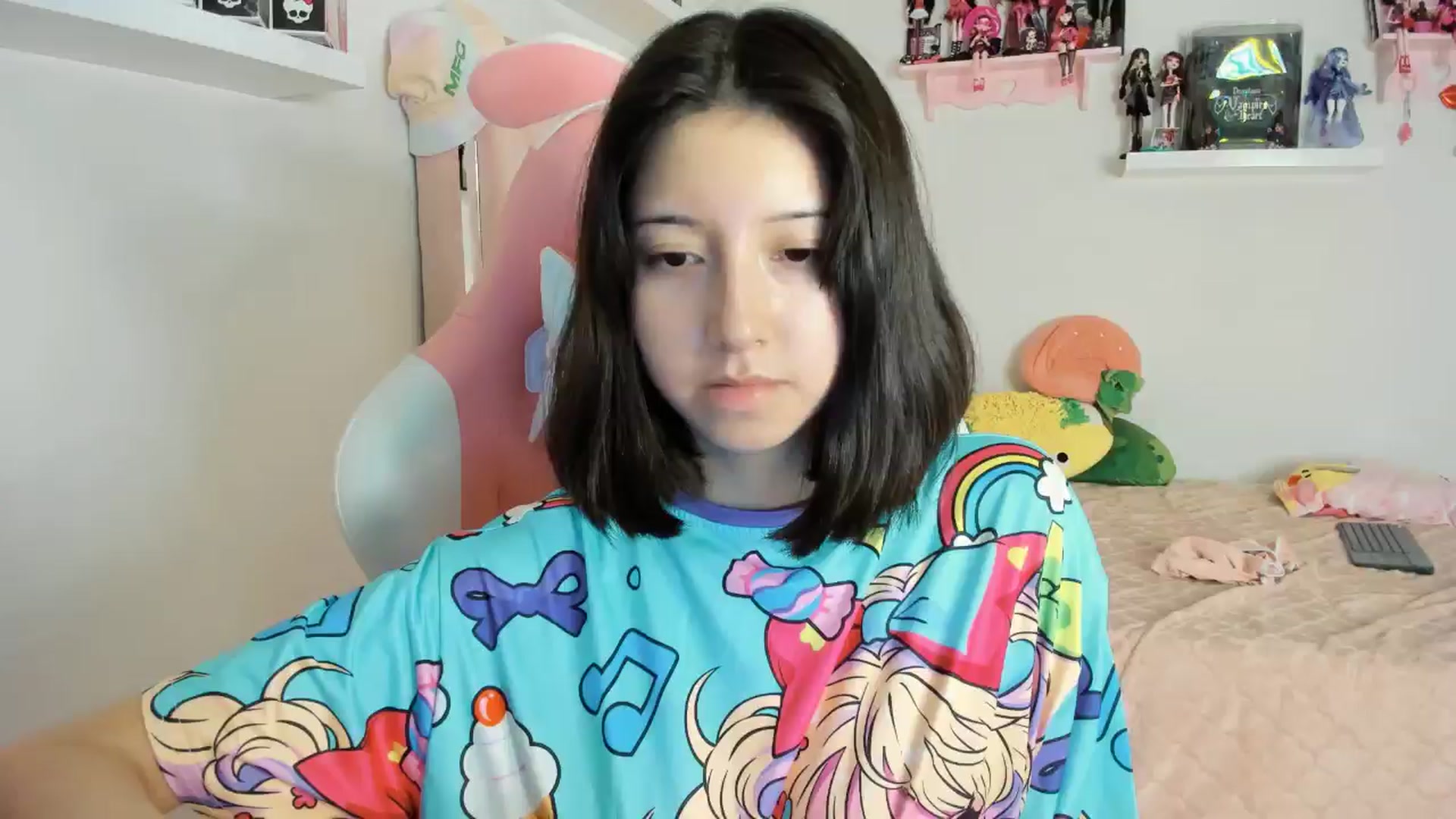 Gallery image thumbnail from Cherrycute666's myfreecams stream on, 11/11/2024, 10:56 image 1 of 20