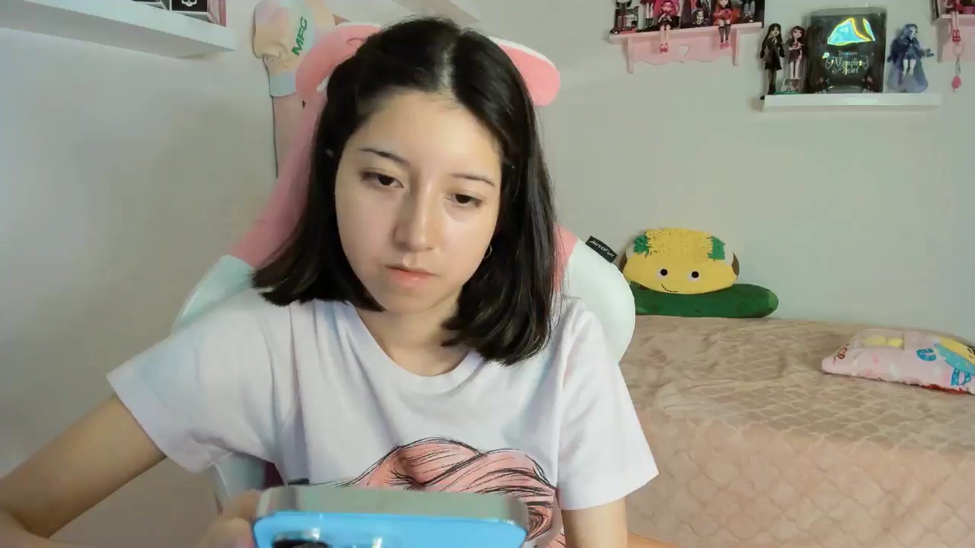 Gallery image thumbnail from Cherrycute666's myfreecams stream on, 11/12/2024, 06:16 image 20 of 20