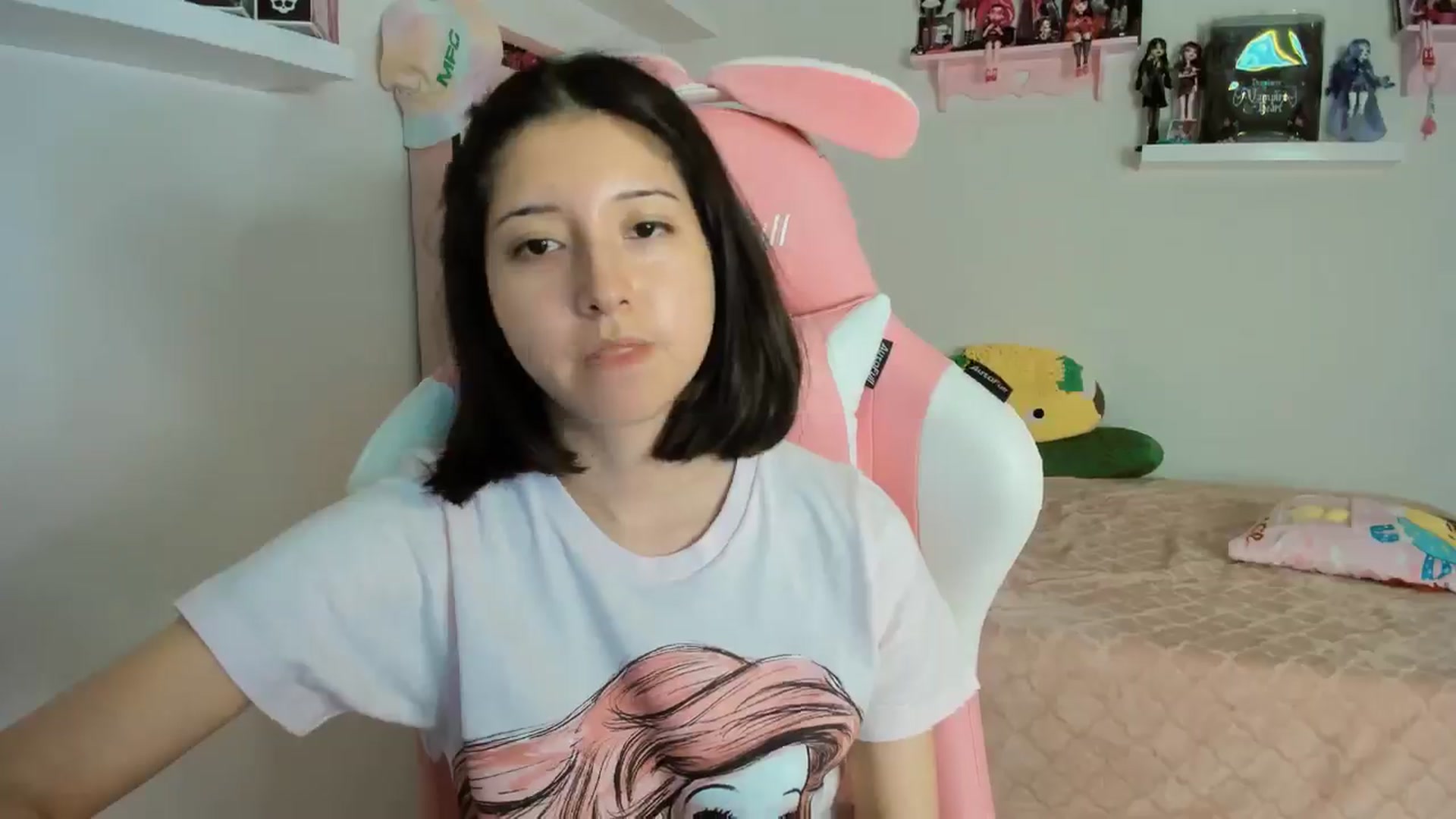 Gallery image thumbnail from Cherrycute666's myfreecams stream on, 11/12/2024, 06:16 image 9 of 20