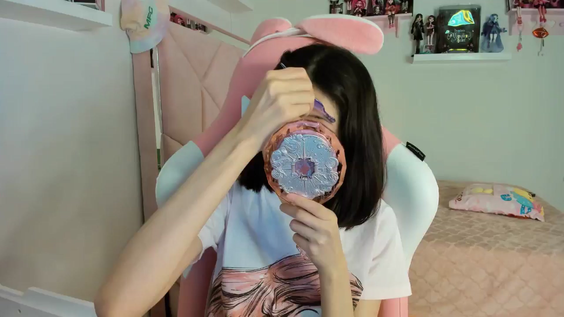 Gallery image thumbnail from Cherrycute666's myfreecams stream on, 11/12/2024, 07:02 image 17 of 20