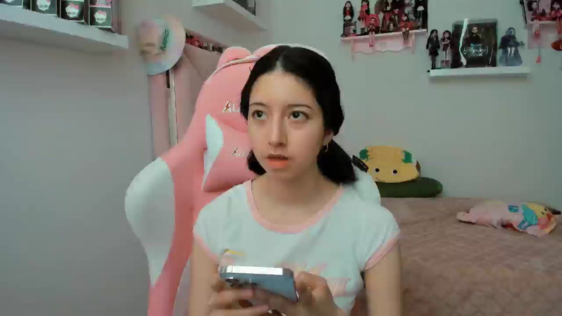 Gallery image thumbnail from Cherrycute666's myfreecams stream on, 11/12/2024, 20:41 image 20 of 20
