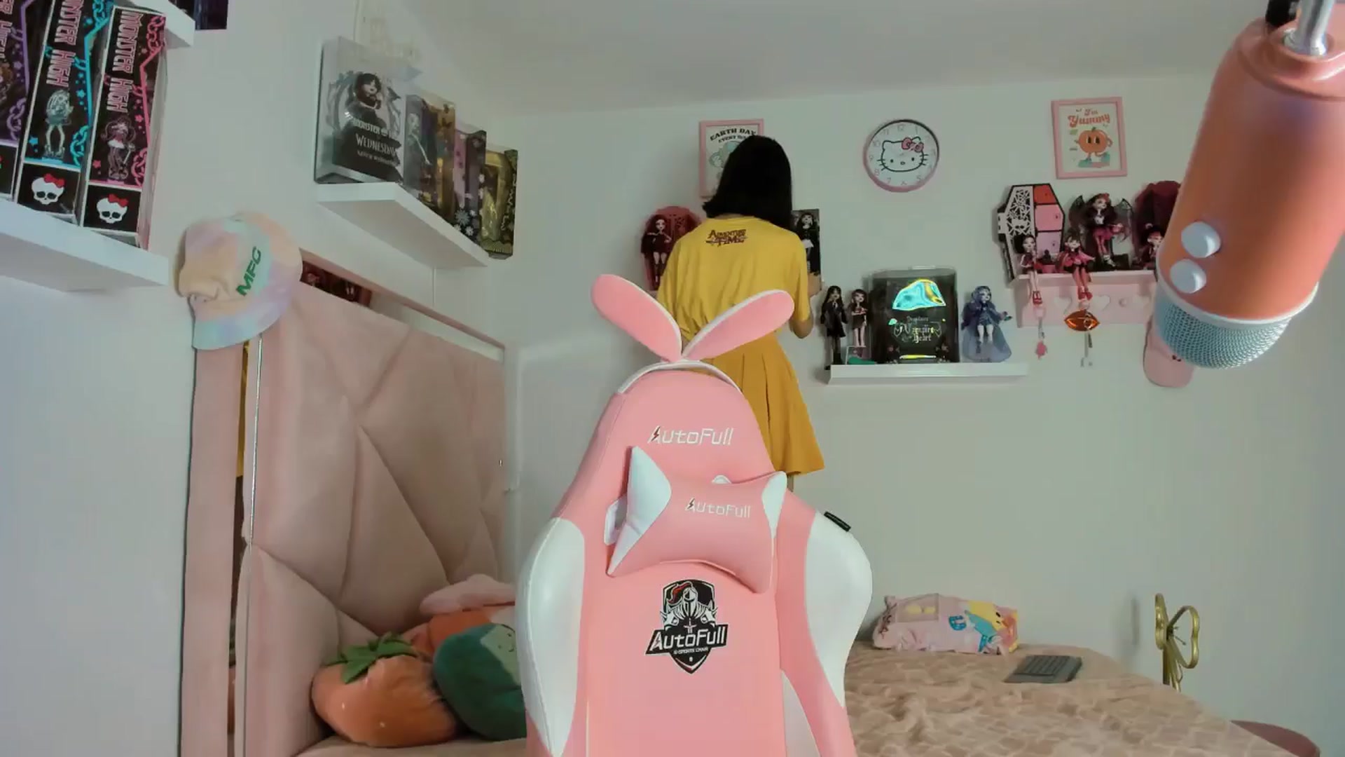 Gallery image thumbnail from Cherrycute666's myfreecams stream on, 11/13/2024, 08:49 image 5 of 20