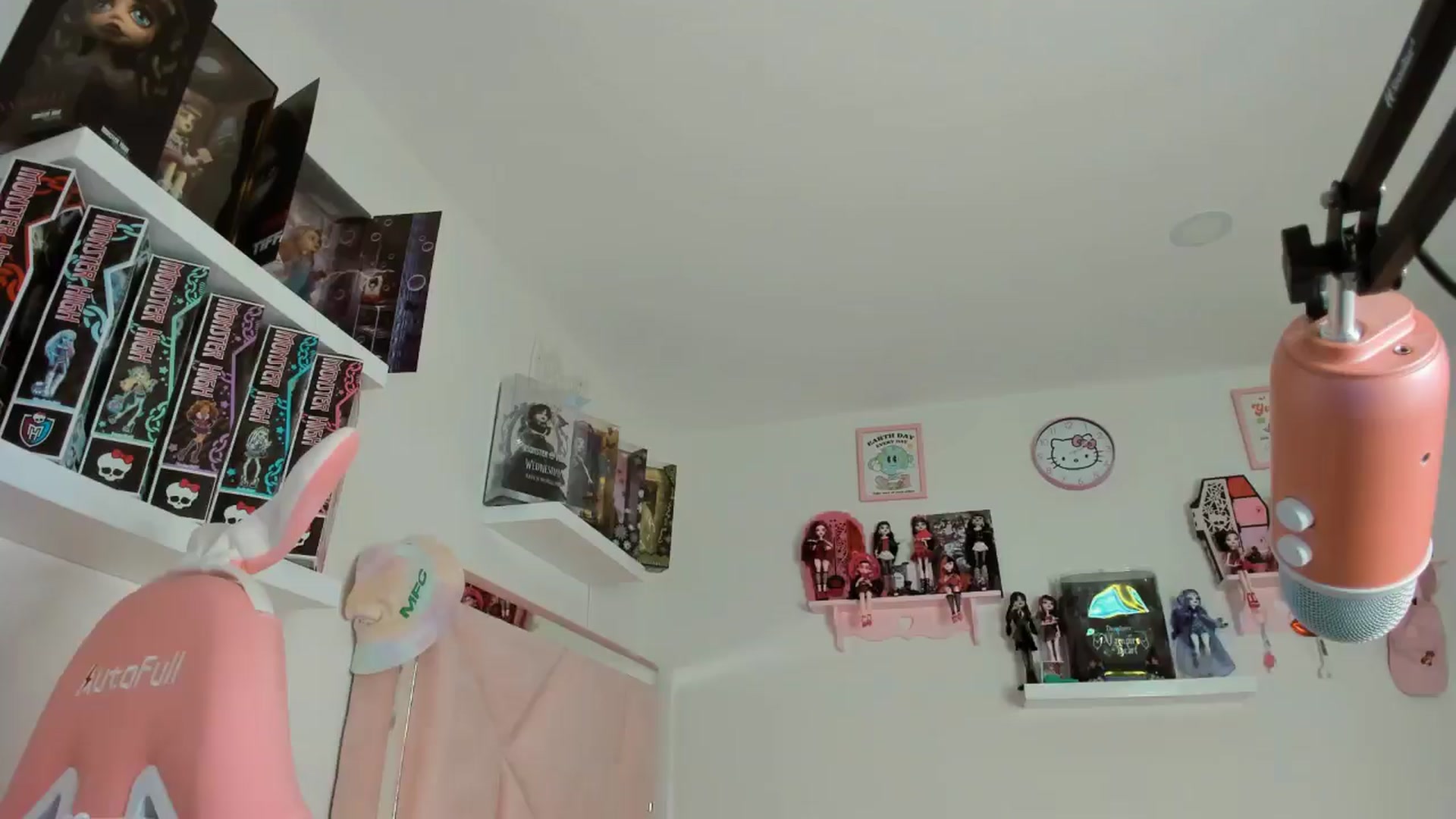 Gallery image thumbnail from Cherrycute666's myfreecams stream on, 11/13/2024, 08:49 image 19 of 20