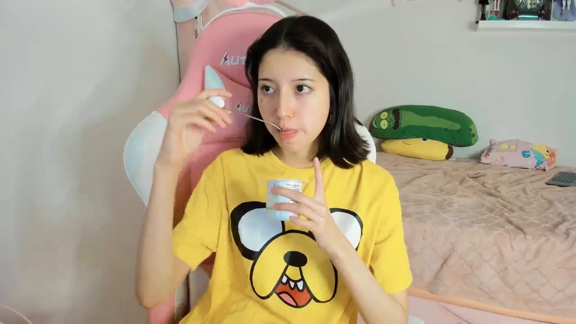 Gallery image thumbnail from Cherrycute666's myfreecams stream on, 11/13/2024, 09:27 image 17 of 20