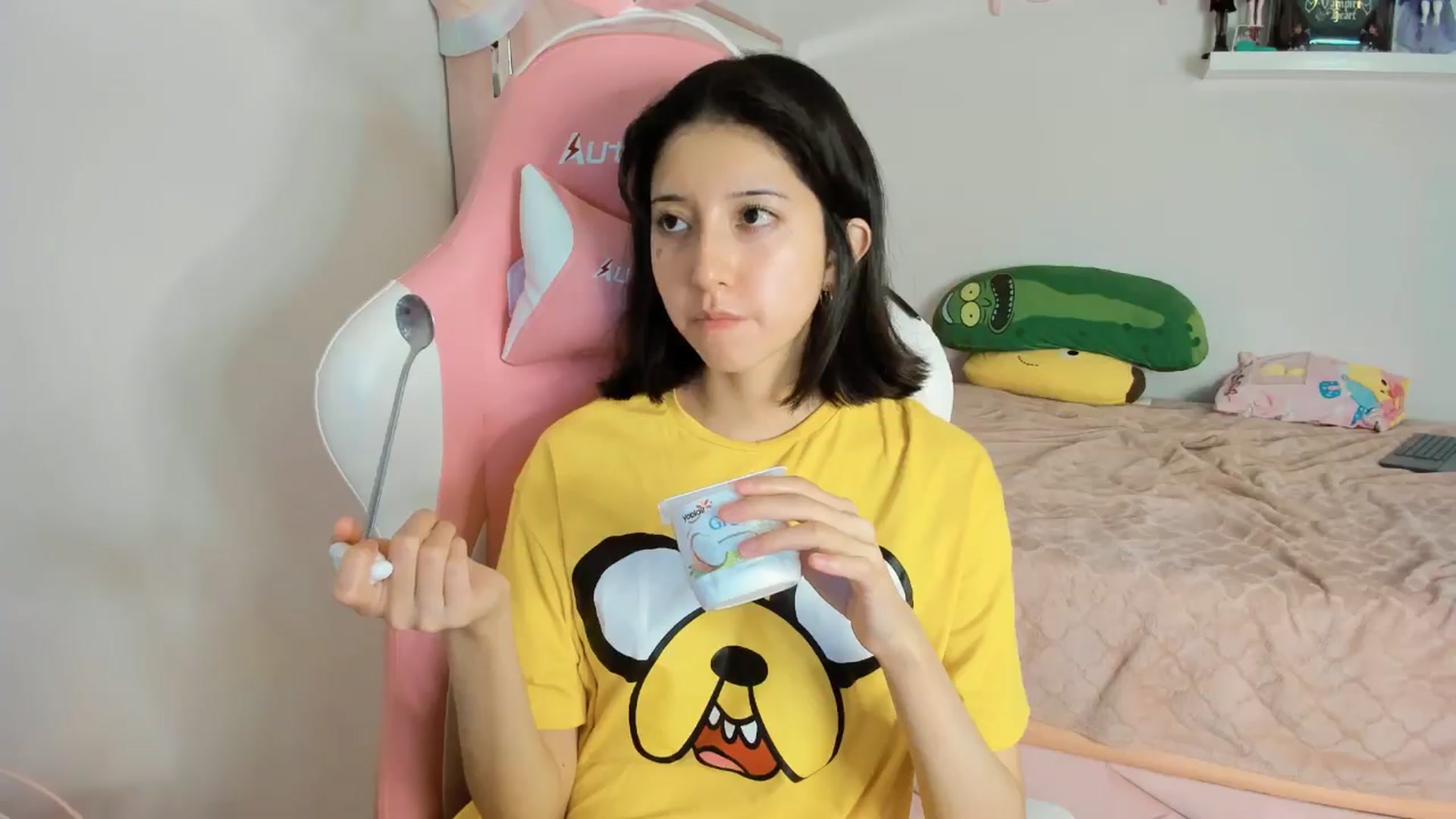 Gallery image thumbnail from Cherrycute666's myfreecams stream on, 11/13/2024, 09:27 image 18 of 20
