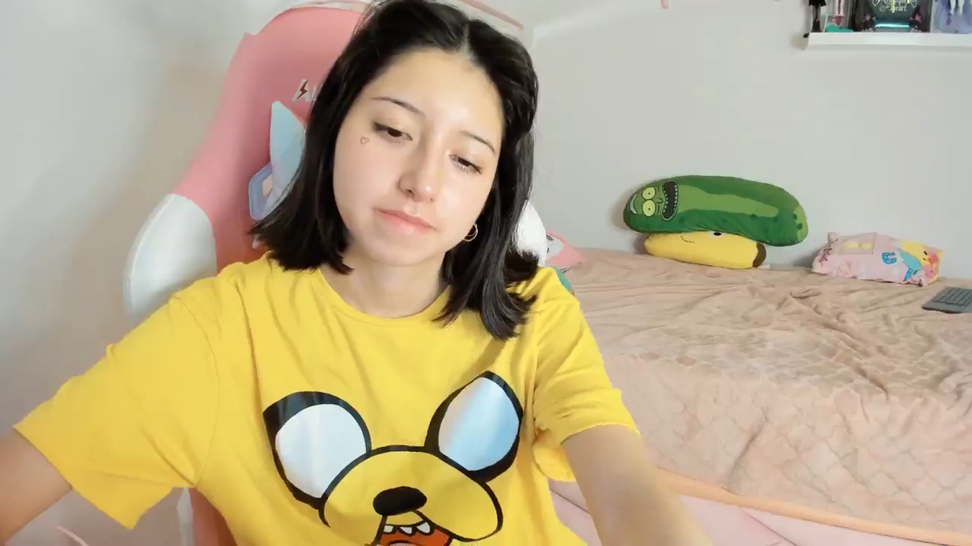 Gallery image thumbnail from Cherrycute666's myfreecams stream on, 11/13/2024, 09:27 image 7 of 20