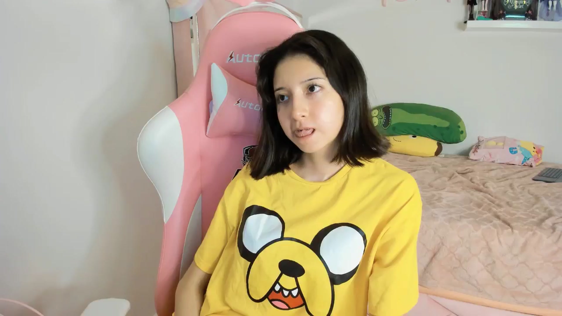 Gallery image thumbnail from Cherrycute666's myfreecams stream on, 11/13/2024, 09:27 image 9 of 20