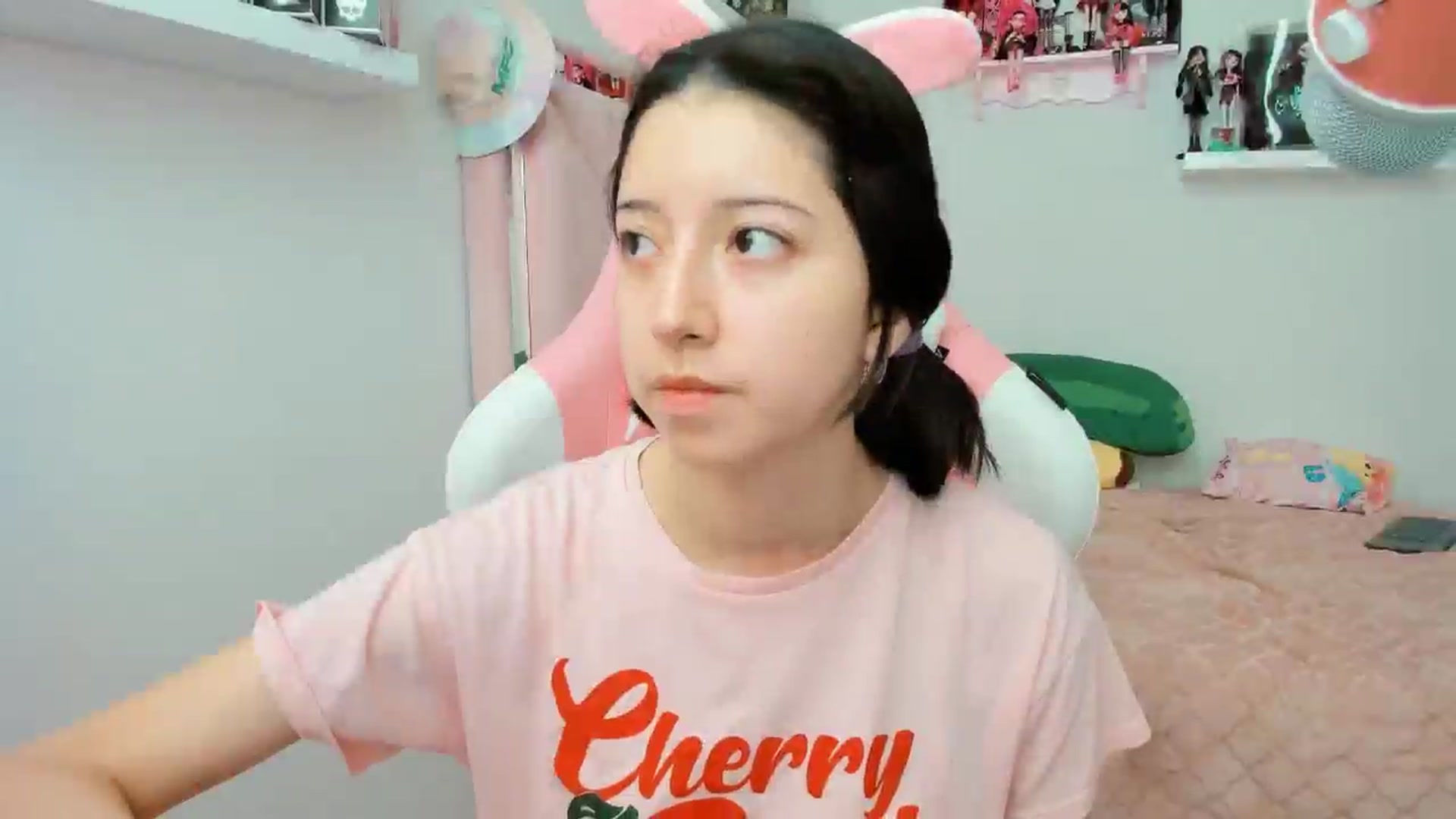Gallery image thumbnail from Cherrycute666's myfreecams stream on, 11/13/2024, 21:12 image 14 of 20
