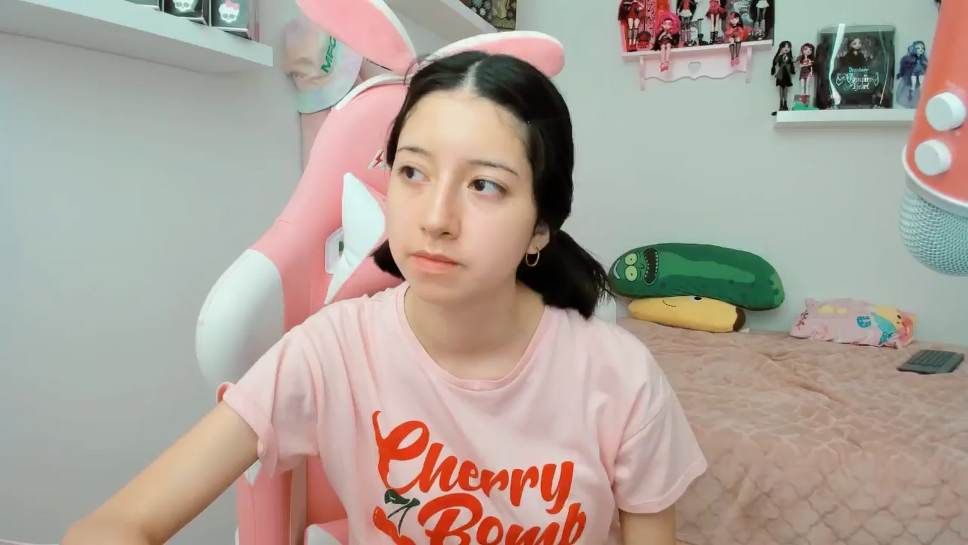 Gallery image thumbnail from Cherrycute666's myfreecams stream on, 11/13/2024, 21:56 image 12 of 20
