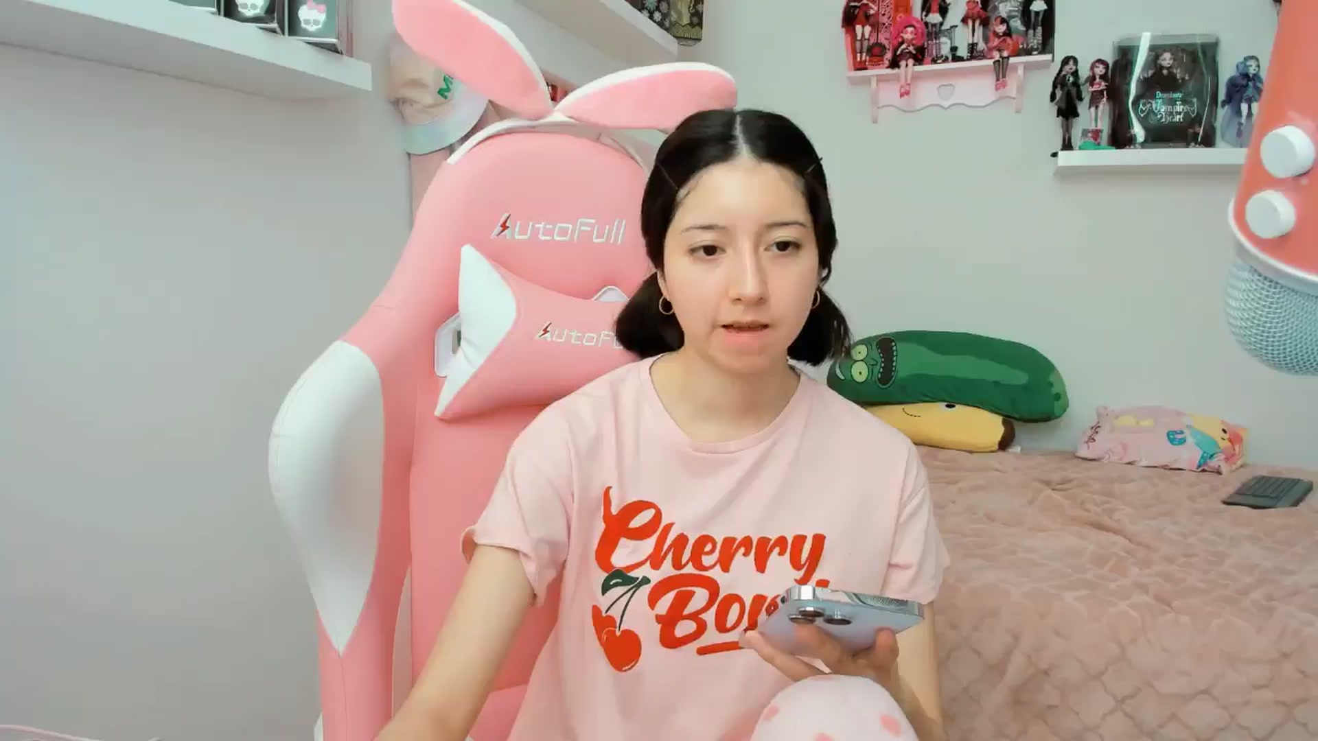 Gallery image thumbnail from Cherrycute666's myfreecams stream on, 11/13/2024, 21:56 image 8 of 20