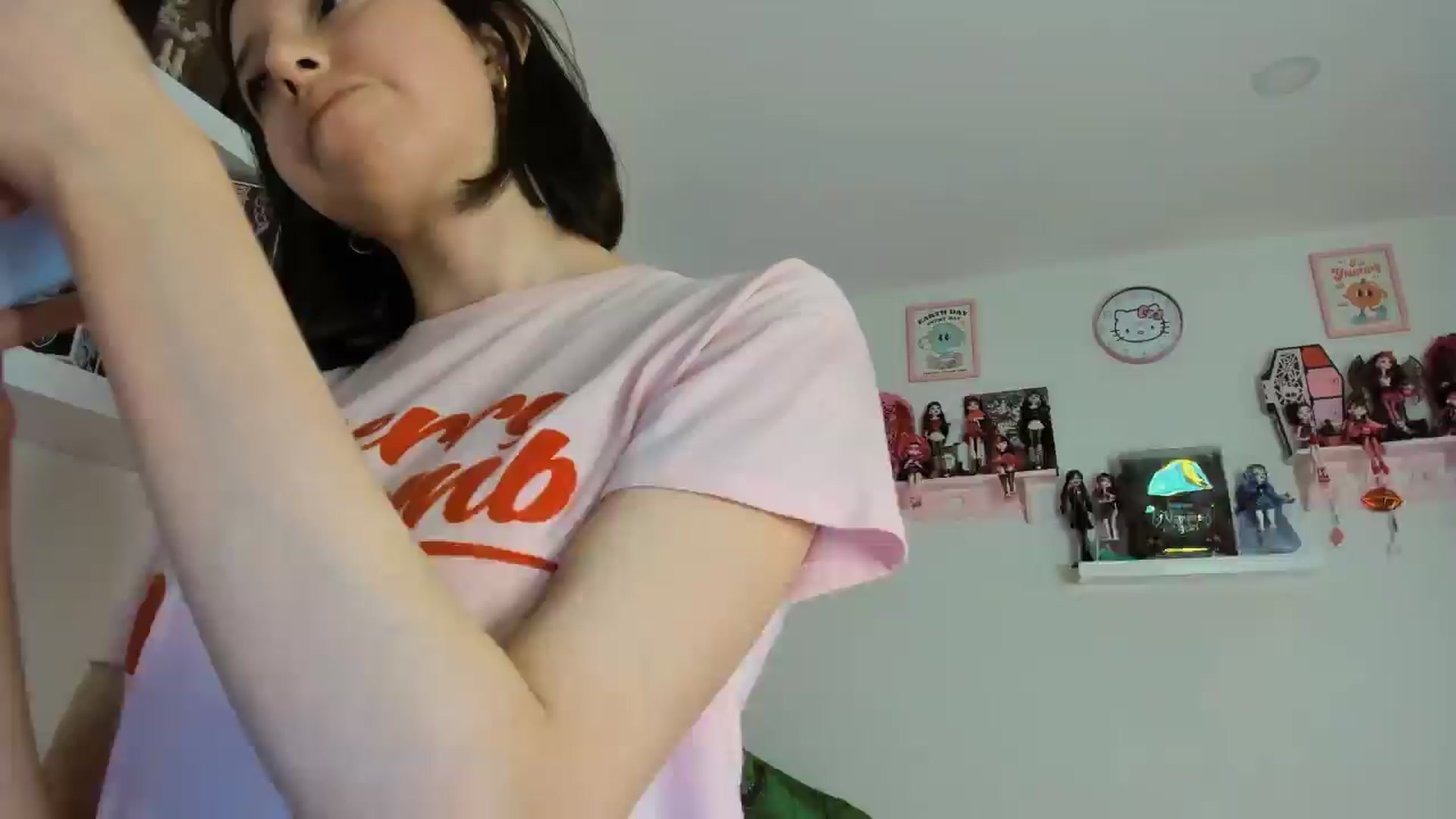 Gallery image thumbnail from Cherrycute666's myfreecams stream on, 11/14/2024, 05:32 image 9 of 20