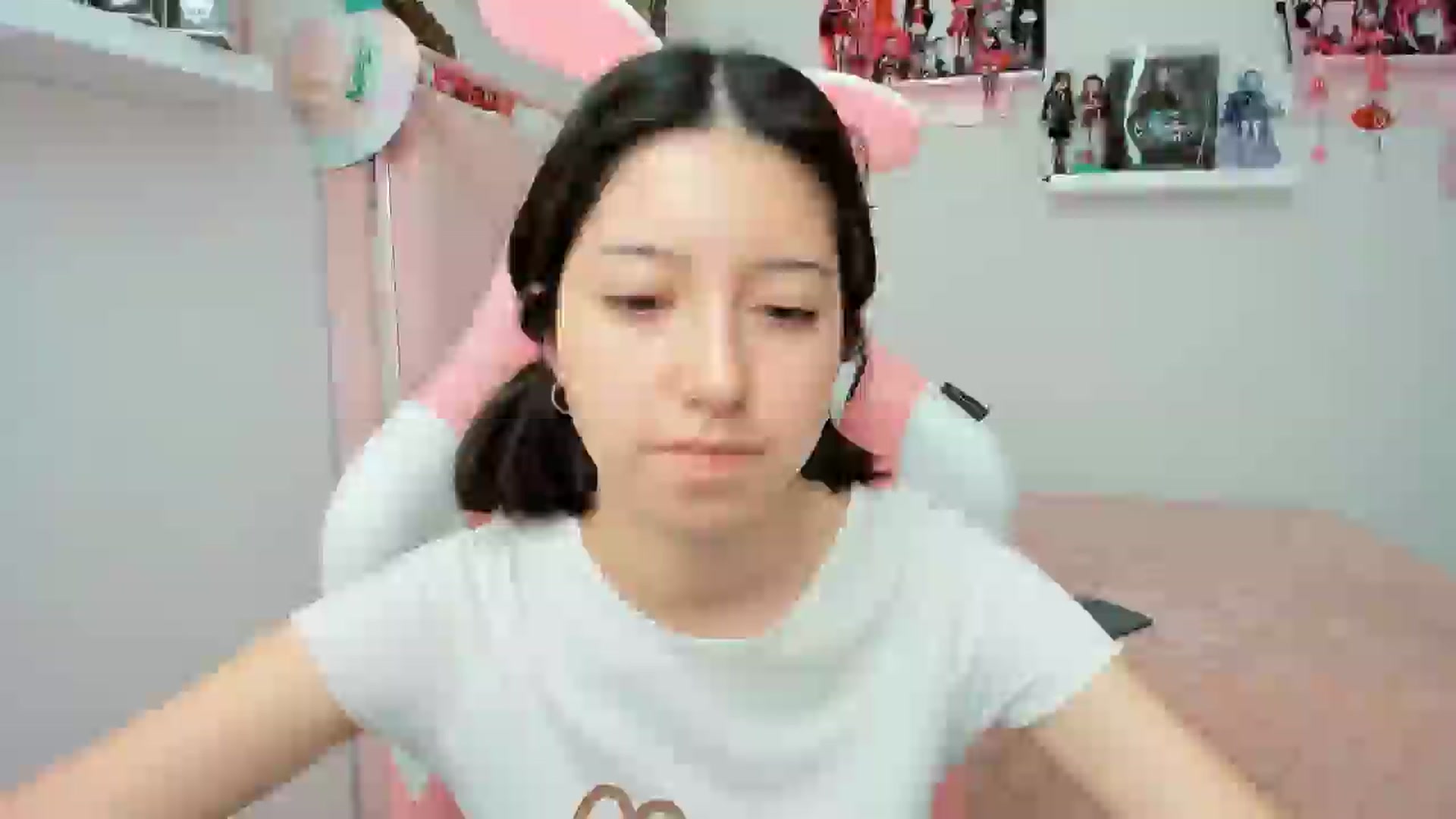 Gallery image thumbnail from Cherrycute666's myfreecams stream on, 11/14/2024, 20:24 image 20 of 20