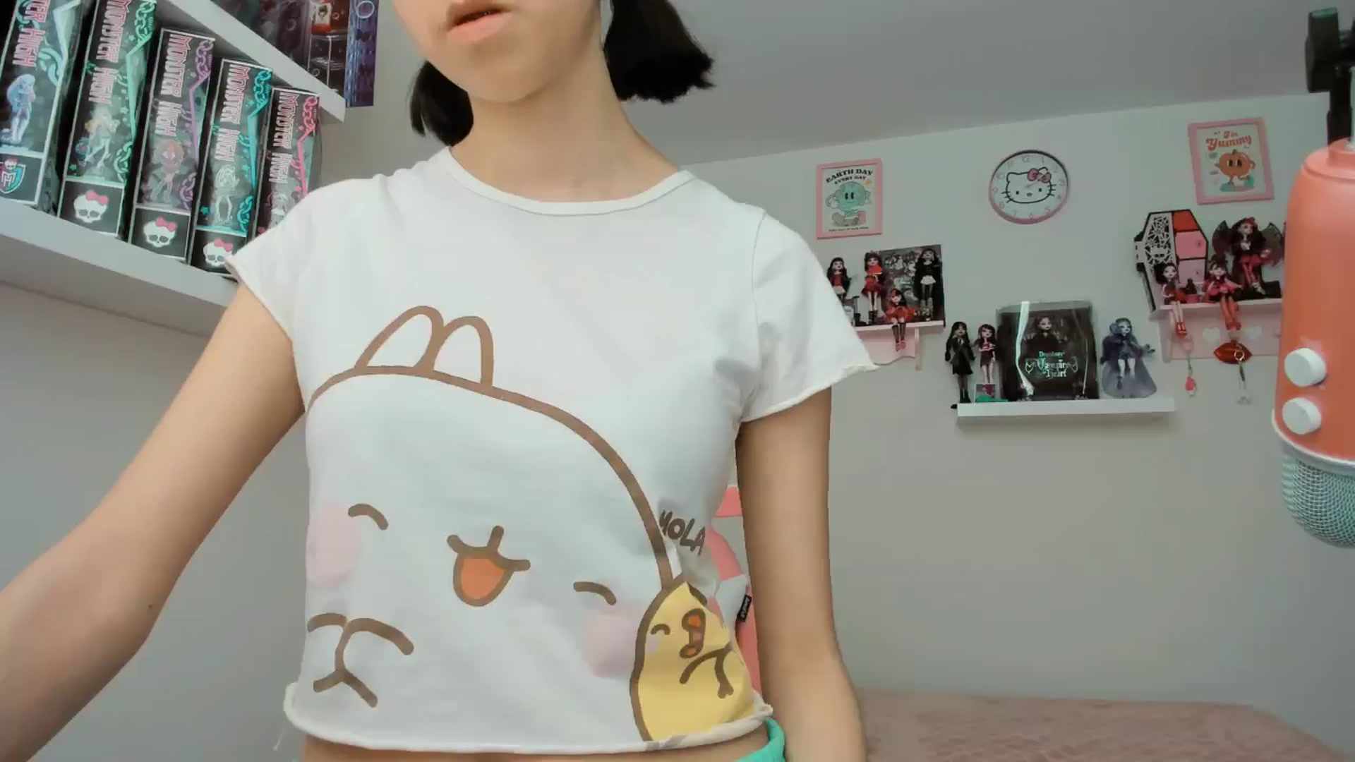 Gallery image thumbnail from Cherrycute666's myfreecams stream on, 11/14/2024, 22:38 image 6 of 20