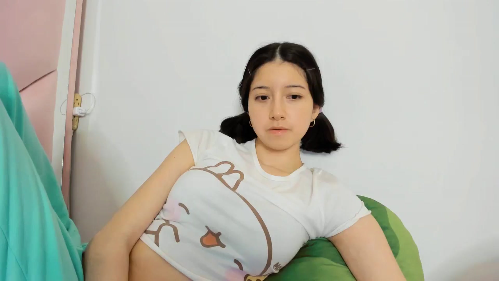 Gallery image thumbnail from Cherrycute666's myfreecams stream on, 11/15/2024, 09:21 image 4 of 20