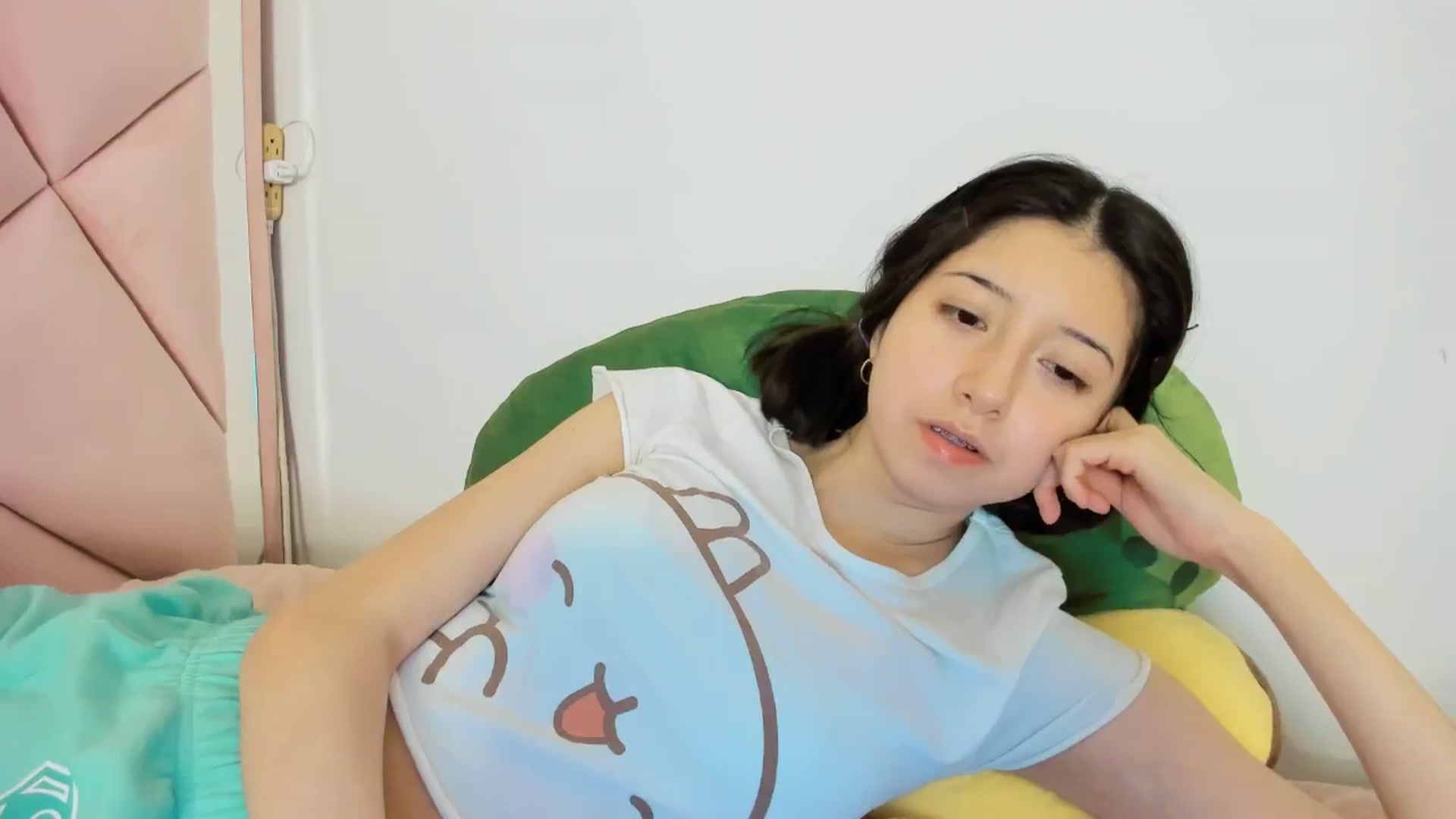 Gallery image thumbnail from Cherrycute666's myfreecams stream on, 11/15/2024, 09:33 image 8 of 20