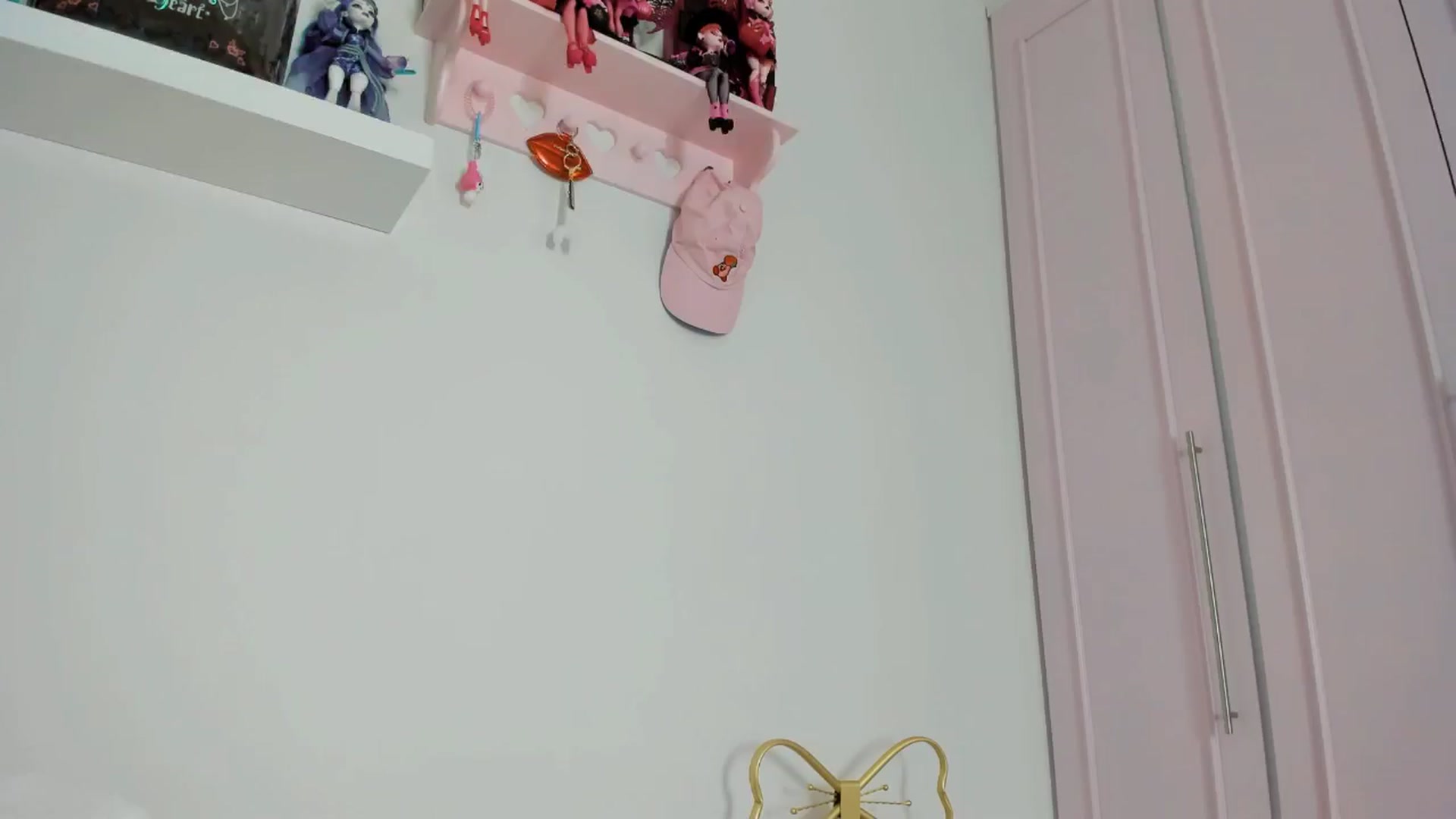 Gallery image thumbnail from Cherrycute666's myfreecams stream on, 11/15/2024, 10:33 image 19 of 20