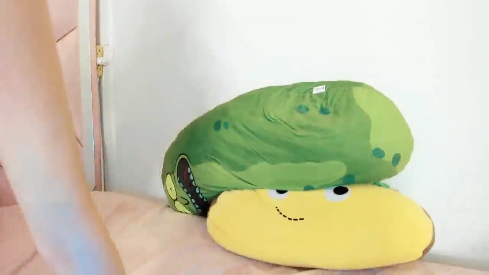 Gallery image thumbnail from Cherrycute666's myfreecams stream on, 11/15/2024, 10:33 image 4 of 20