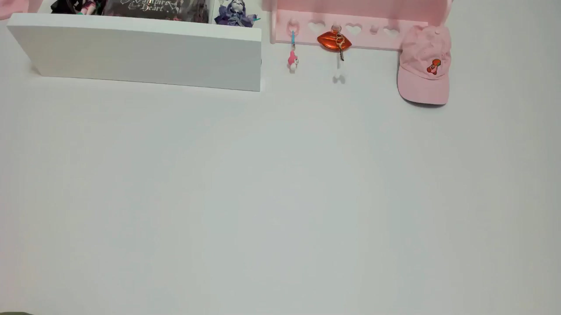 Gallery image thumbnail from Cherrycute666's myfreecams stream on, 11/16/2024, 08:25 image 19 of 20