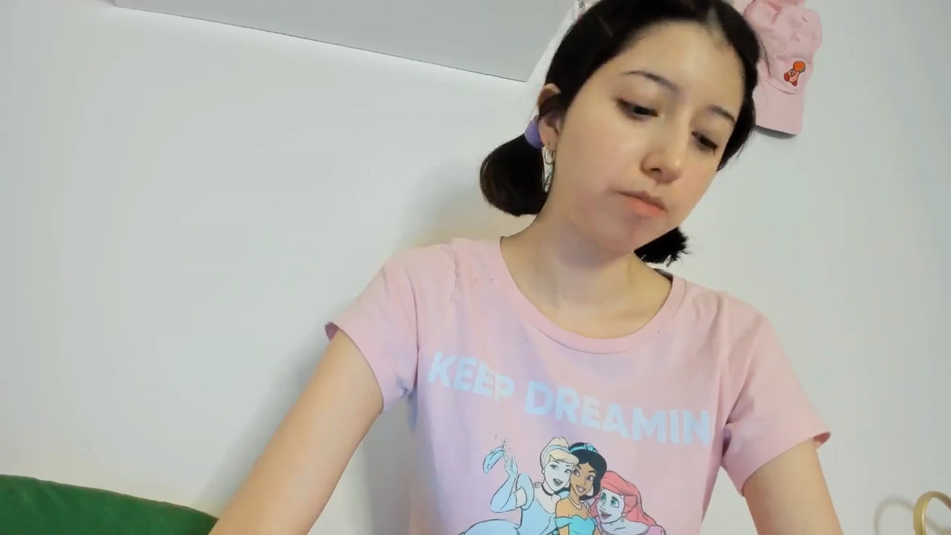 Gallery image thumbnail from Cherrycute666's myfreecams stream on, 11/16/2024, 08:25 image 5 of 20