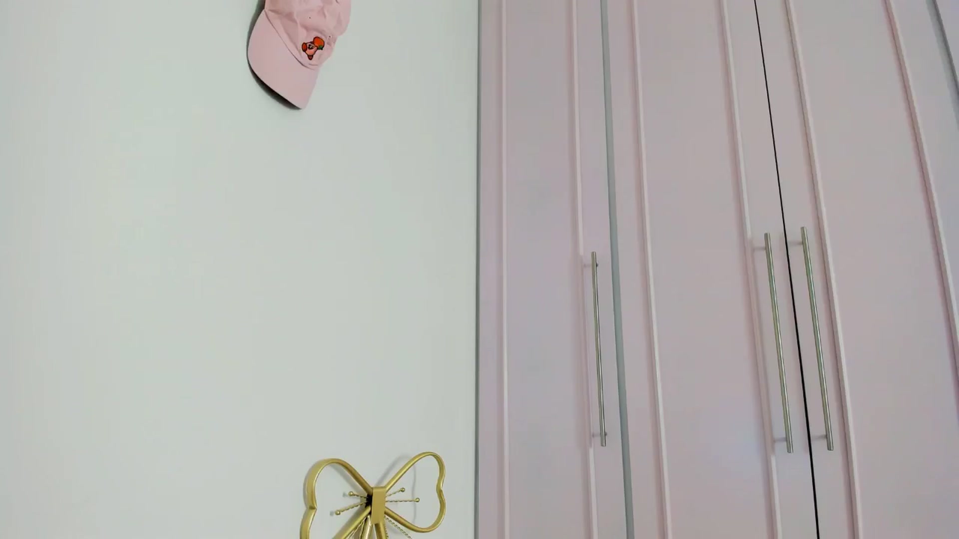 Gallery image thumbnail from Cherrycute666's myfreecams stream on, 11/16/2024, 09:07 image 17 of 20