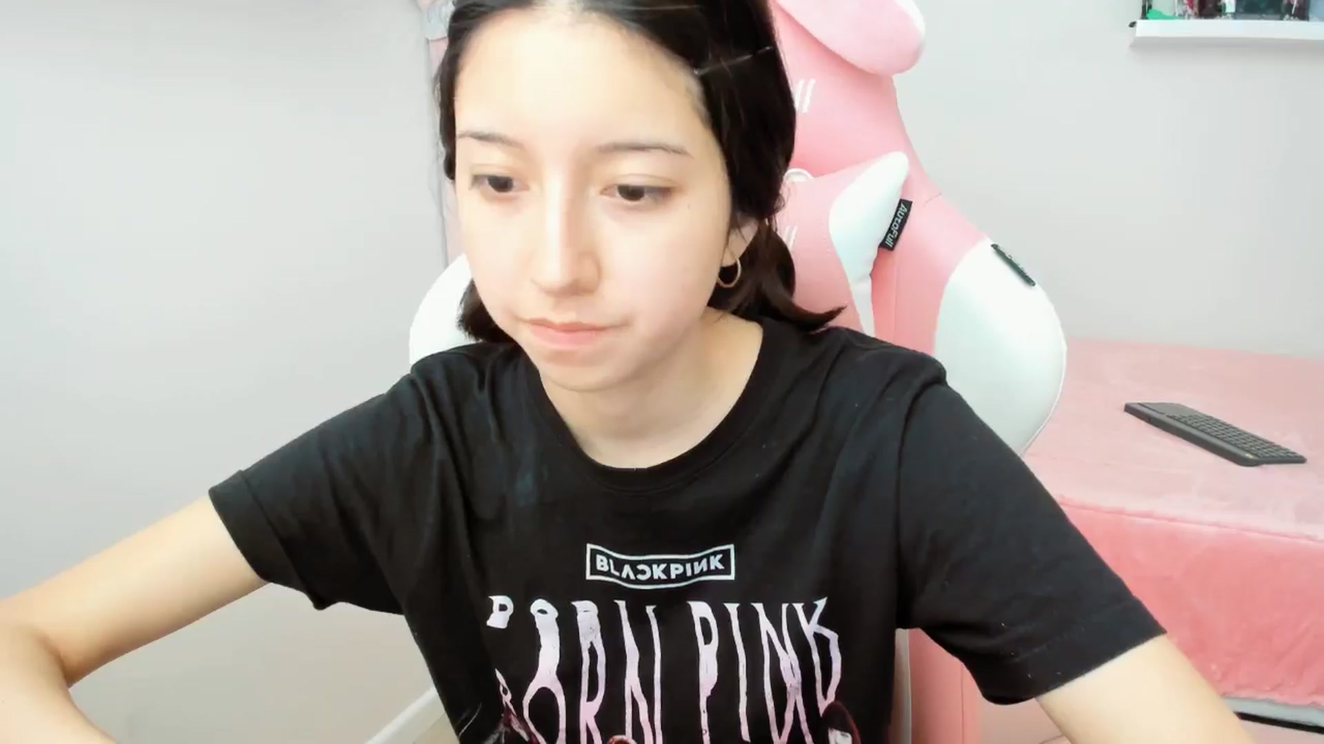 Gallery image thumbnail from Cherrycute666's myfreecams stream on, 11/19/2024, 22:15 image 15 of 20