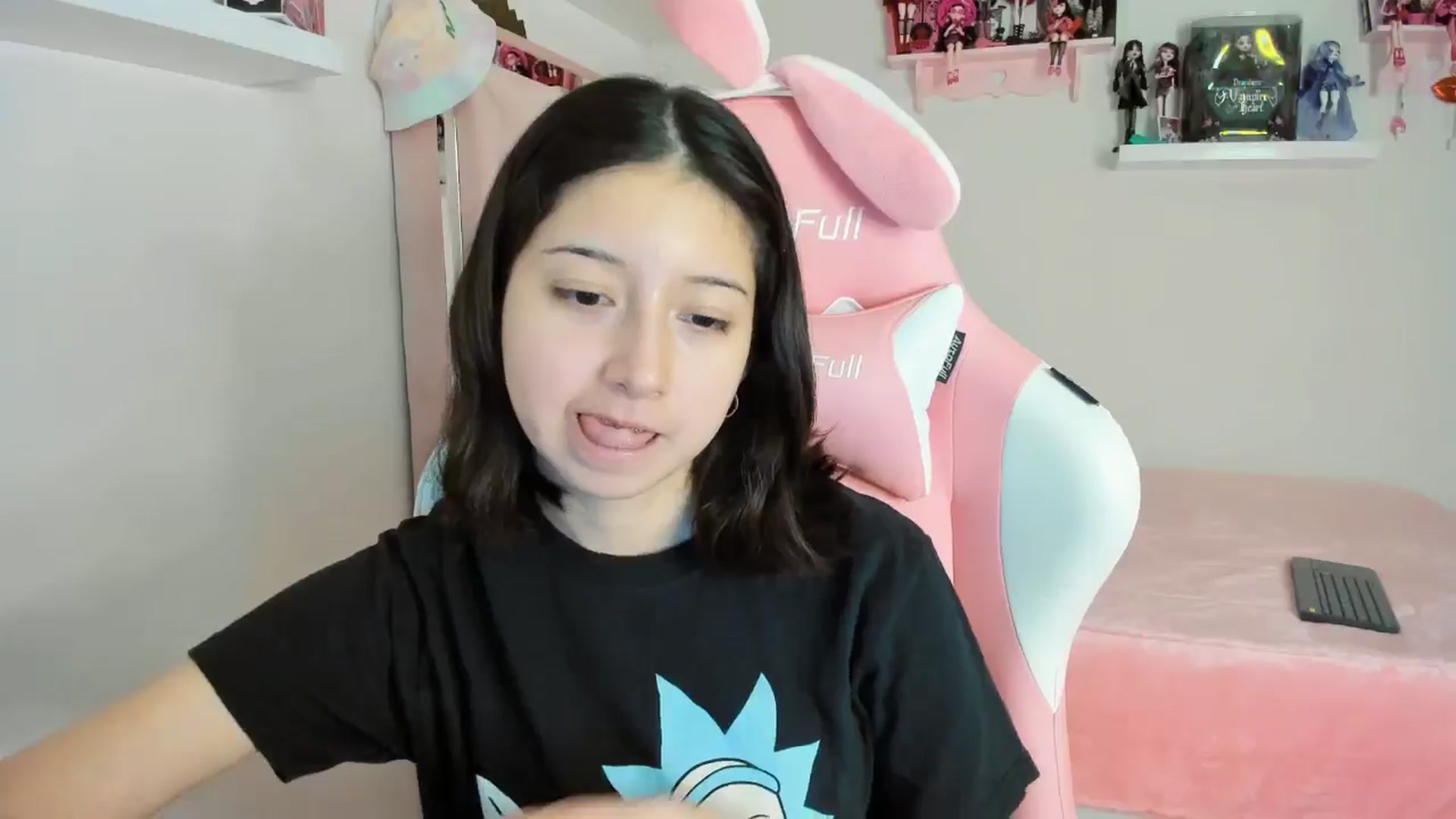 Gallery image thumbnail from Cherrycute666's myfreecams stream on, 11/21/2024, 05:50 image 2 of 20