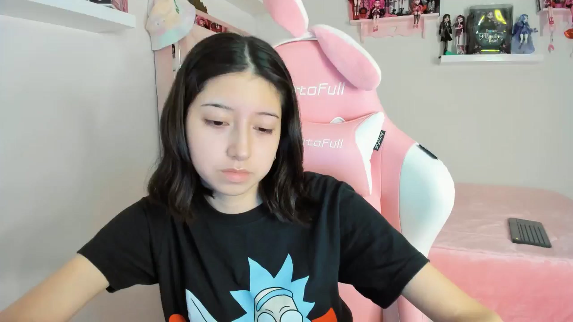 Gallery image thumbnail from Cherrycute666's myfreecams stream on, 11/21/2024, 05:50 image 1 of 20