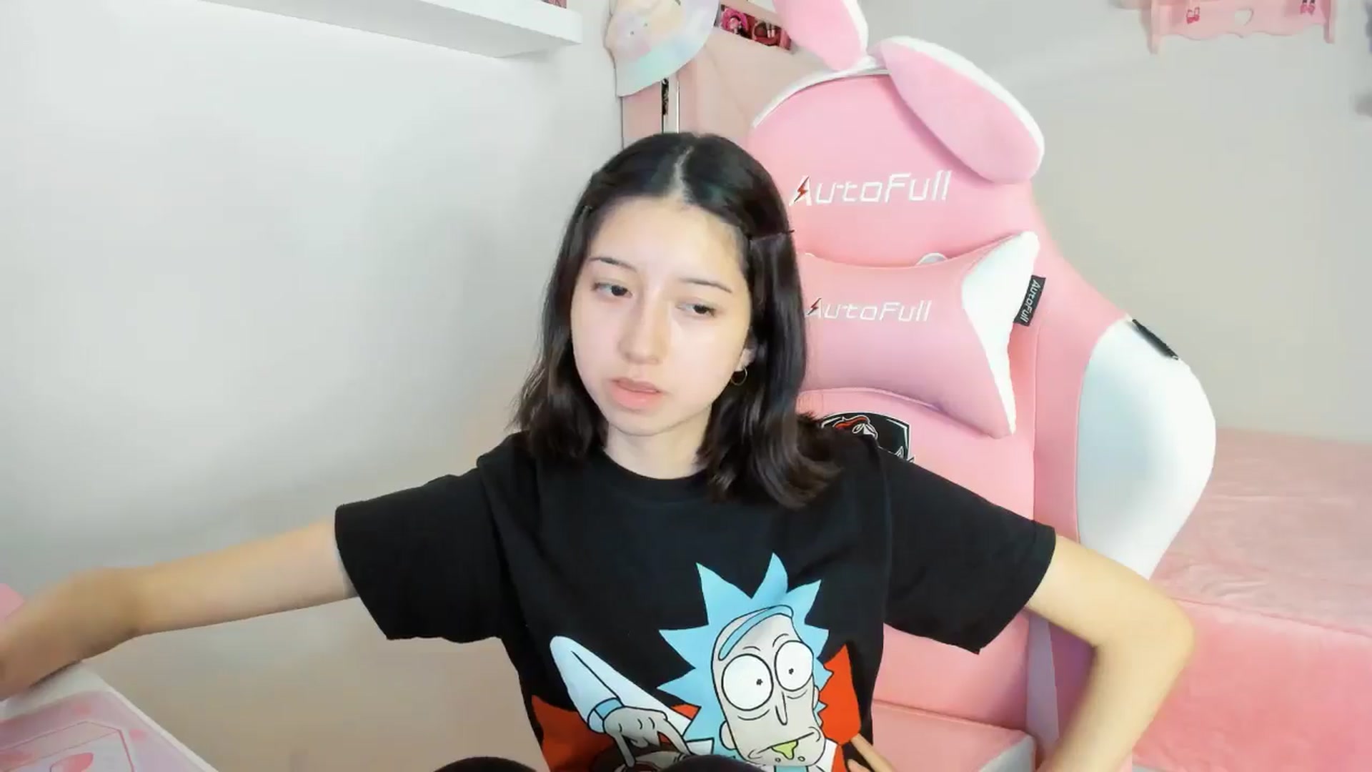 Gallery image thumbnail from Cherrycute666's myfreecams stream on, 11/21/2024, 05:50 image 19 of 20