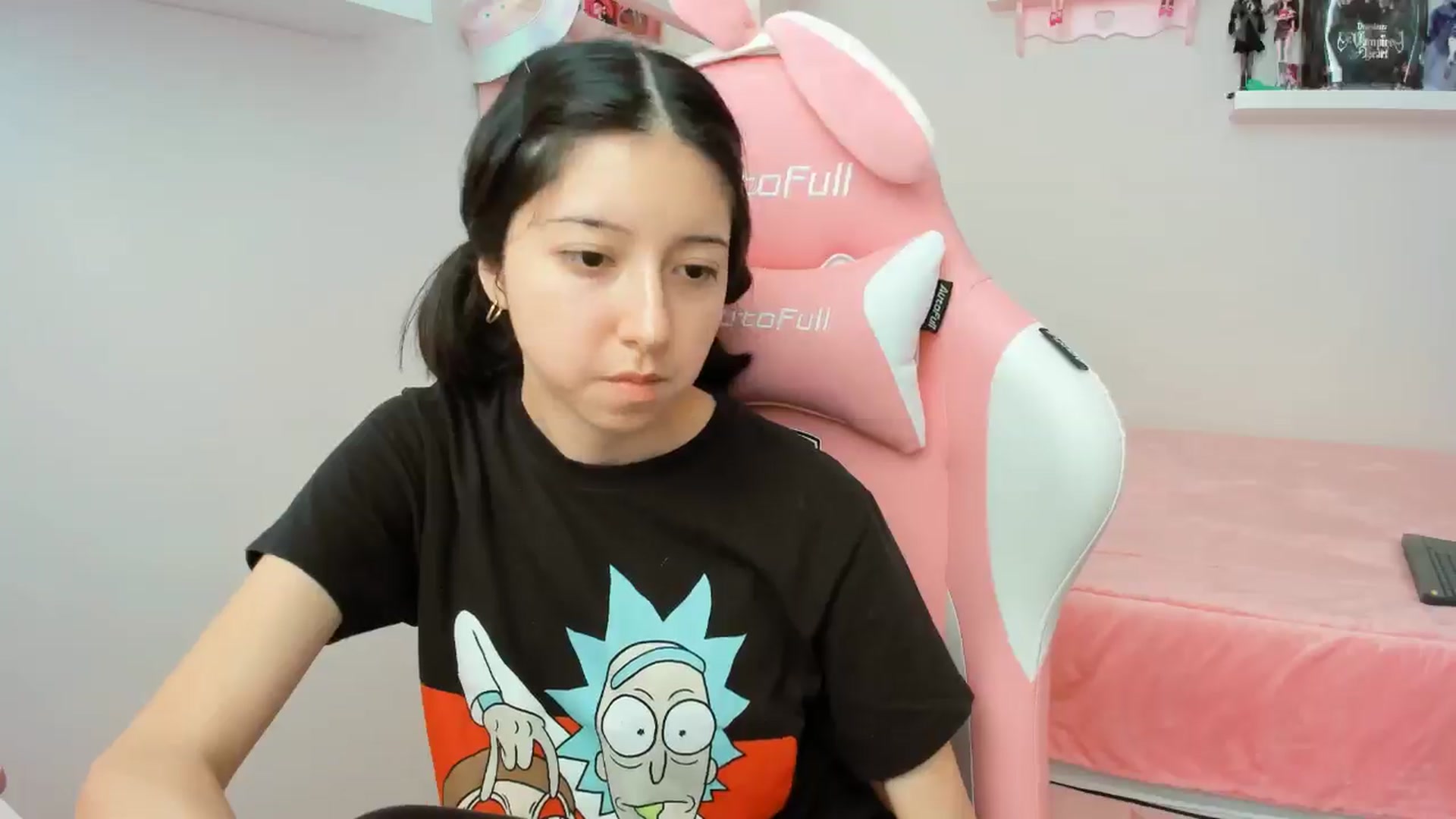 Gallery image thumbnail from Cherrycute666's myfreecams stream on, 11/21/2024, 19:44 image 16 of 20