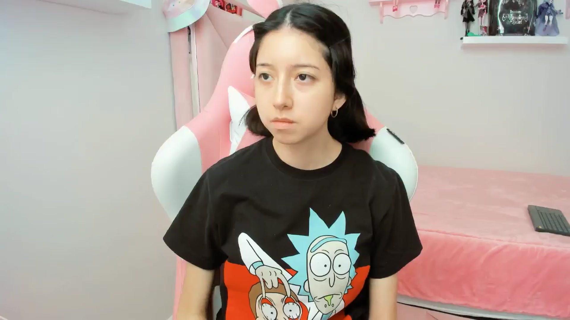 Gallery image thumbnail from Cherrycute666's myfreecams stream on, 11/21/2024, 19:44 image 13 of 20
