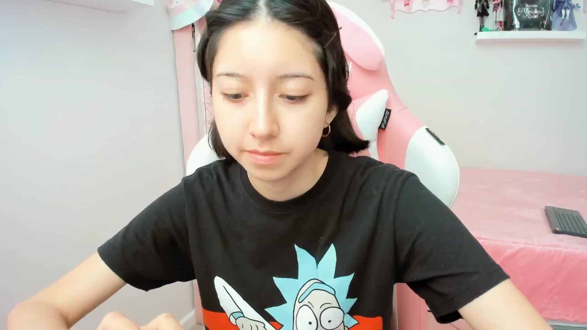 Gallery image thumbnail from Cherrycute666's myfreecams stream on, 11/21/2024, 19:44 image 3 of 20
