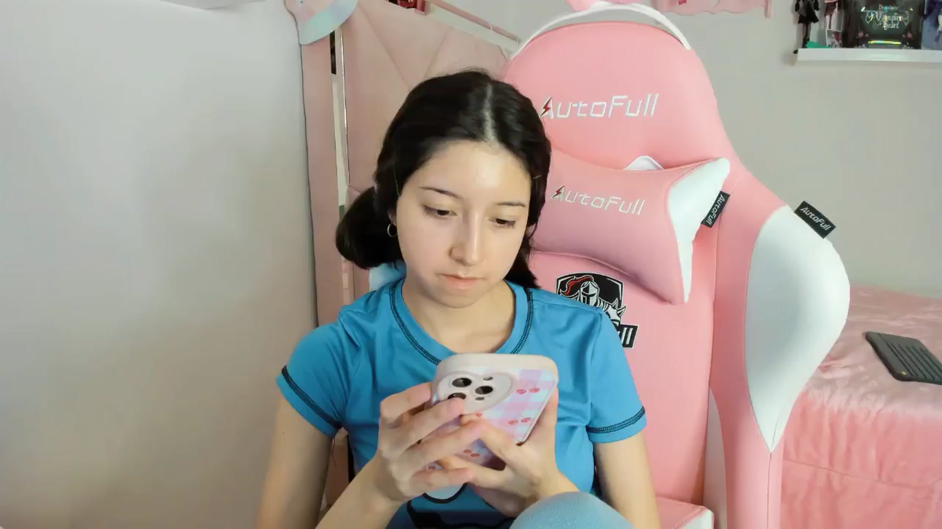 Gallery image thumbnail from Cherrycute666's myfreecams stream on, 11/24/2024, 06:22 image 14 of 20