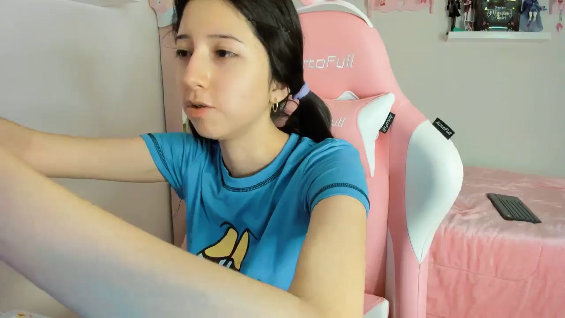 Gallery image thumbnail from Cherrycute666's myfreecams stream on, 11/24/2024, 06:22 image 9 of 20