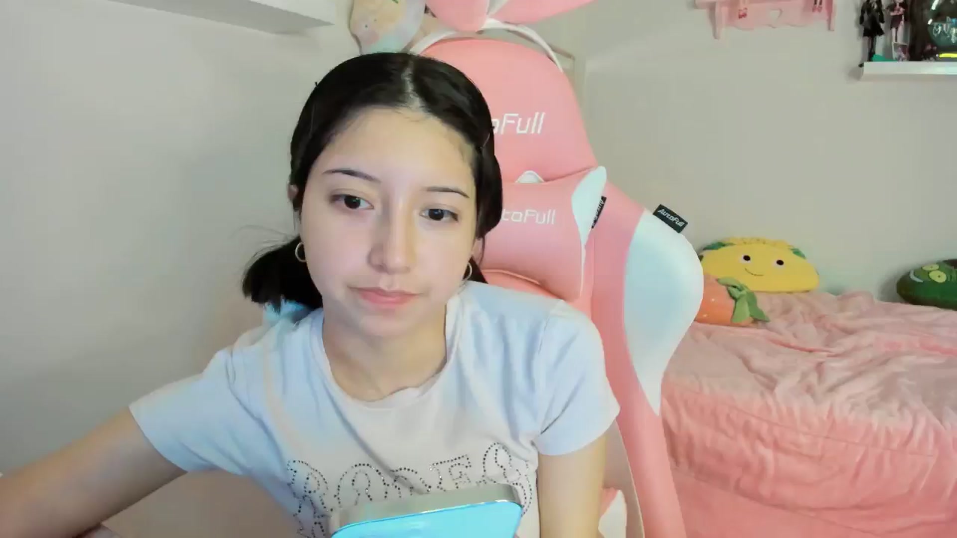 Gallery image thumbnail from Cherrycute666's myfreecams stream on, 11/25/2024, 01:22 image 19 of 20