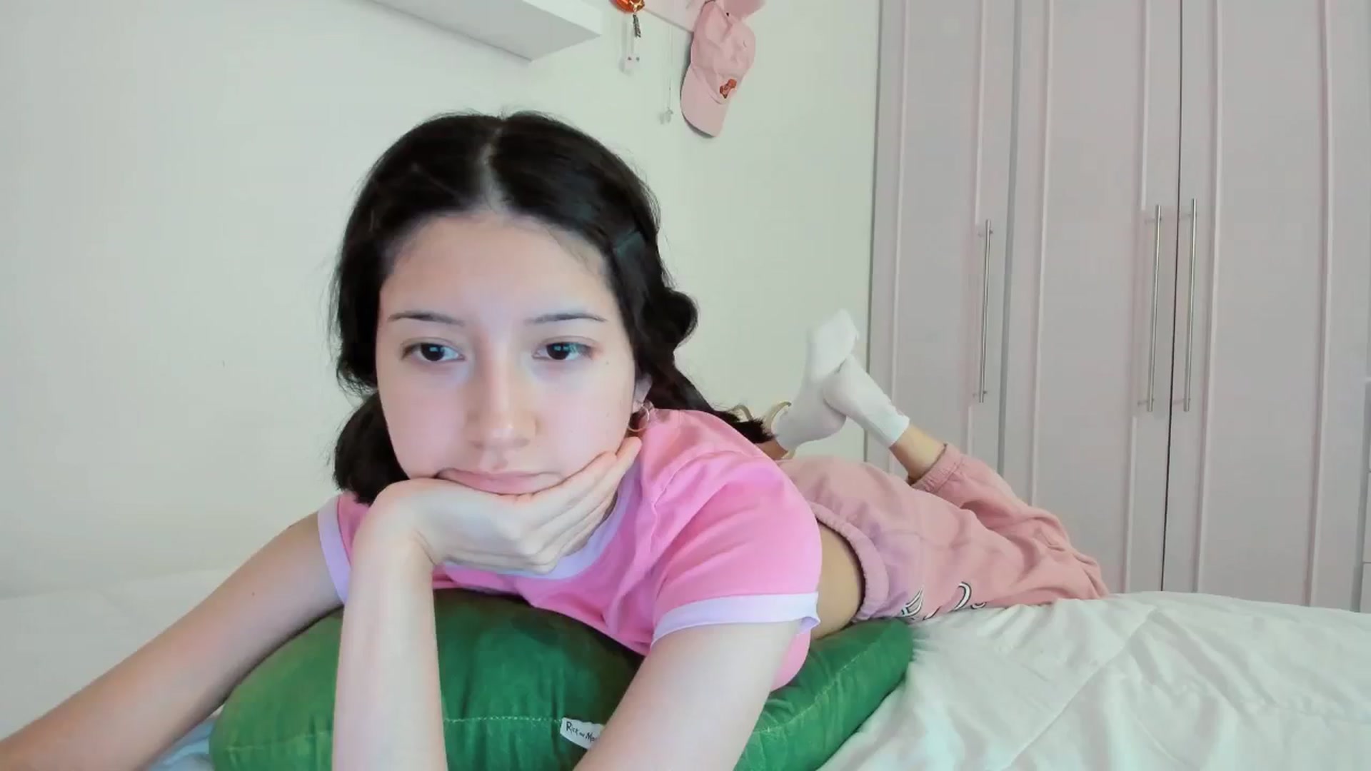 Gallery image thumbnail from Cherrycute666's myfreecams stream on, 11/26/2024, 23:52 image 16 of 20
