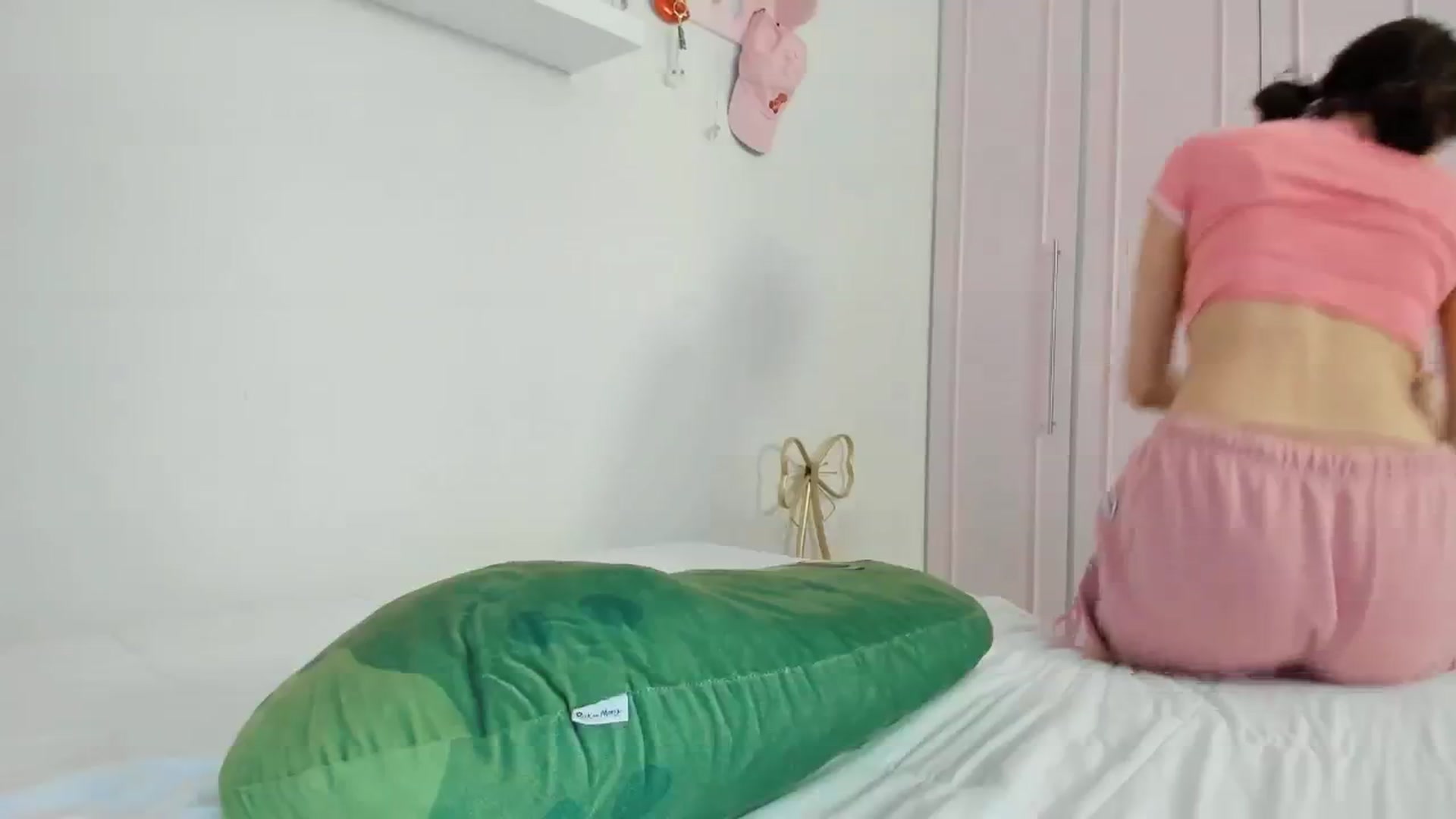 Gallery image thumbnail from Cherrycute666's myfreecams stream on, 11/26/2024, 23:52 image 17 of 20