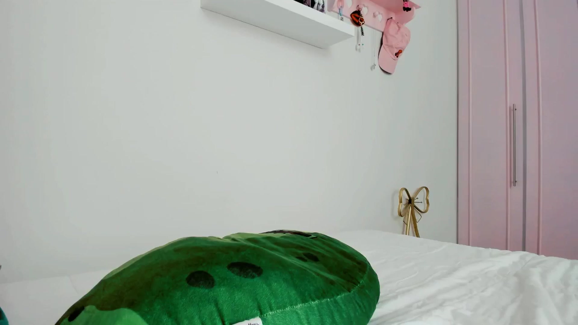 Gallery image thumbnail from Cherrycute666's myfreecams stream on, 11/26/2024, 23:52 image 8 of 20