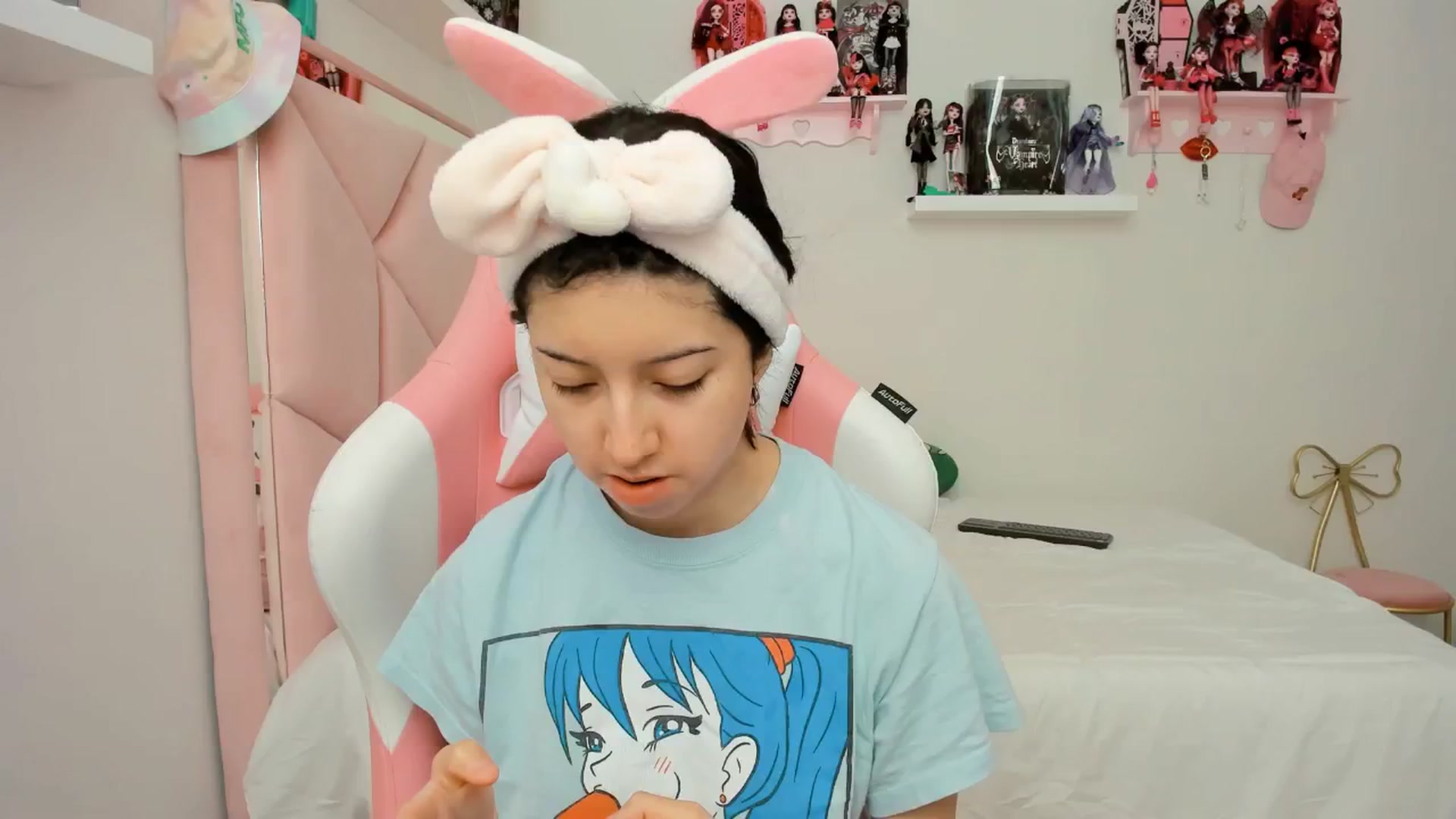 Gallery image thumbnail from Cherrycute666's myfreecams stream on, 11/27/2024, 23:08 image 3 of 20