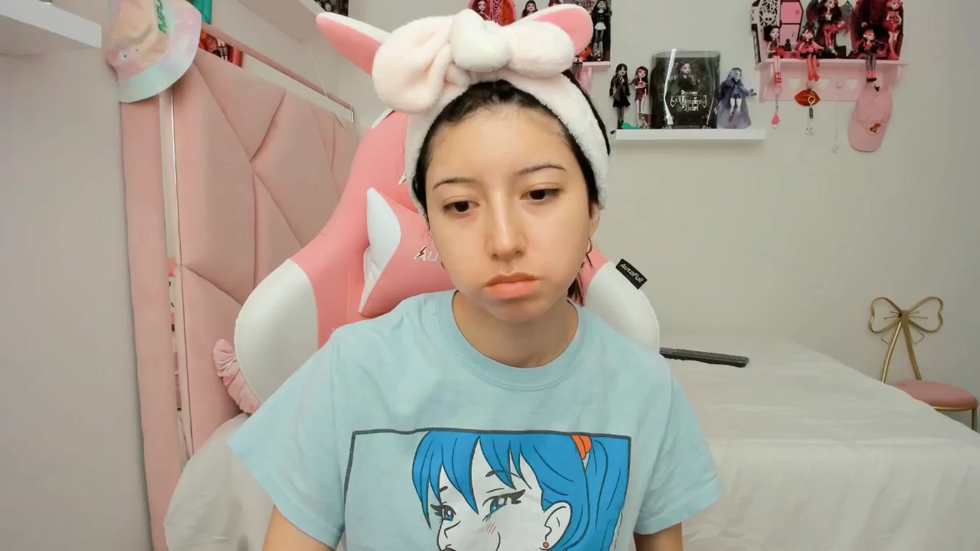 Gallery image thumbnail from Cherrycute666's myfreecams stream on, 11/27/2024, 23:08 image 5 of 20