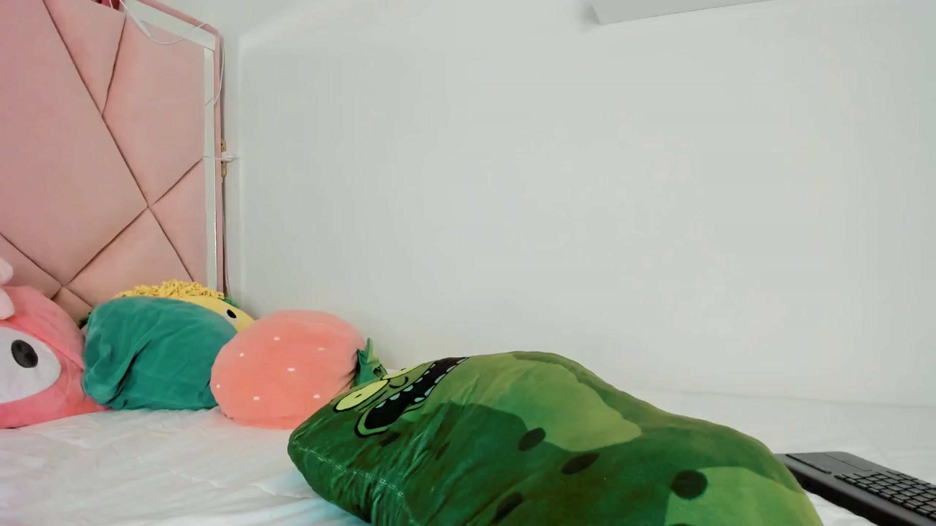 Gallery image thumbnail from Cherrycute666's myfreecams stream on, 11/29/2024, 05:12 image 8 of 20